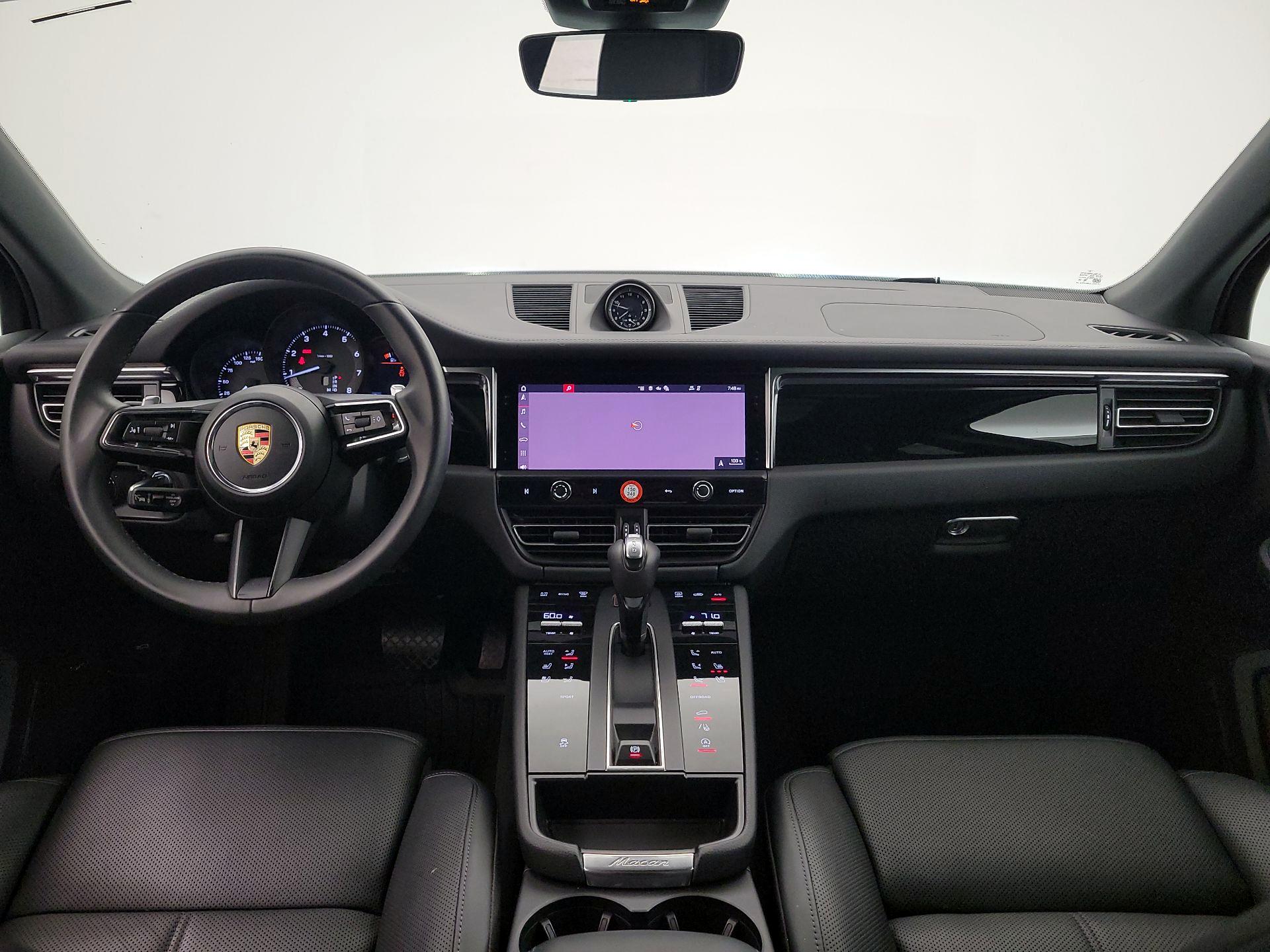 Thumbnail: 2024 Porsche Macan - 9