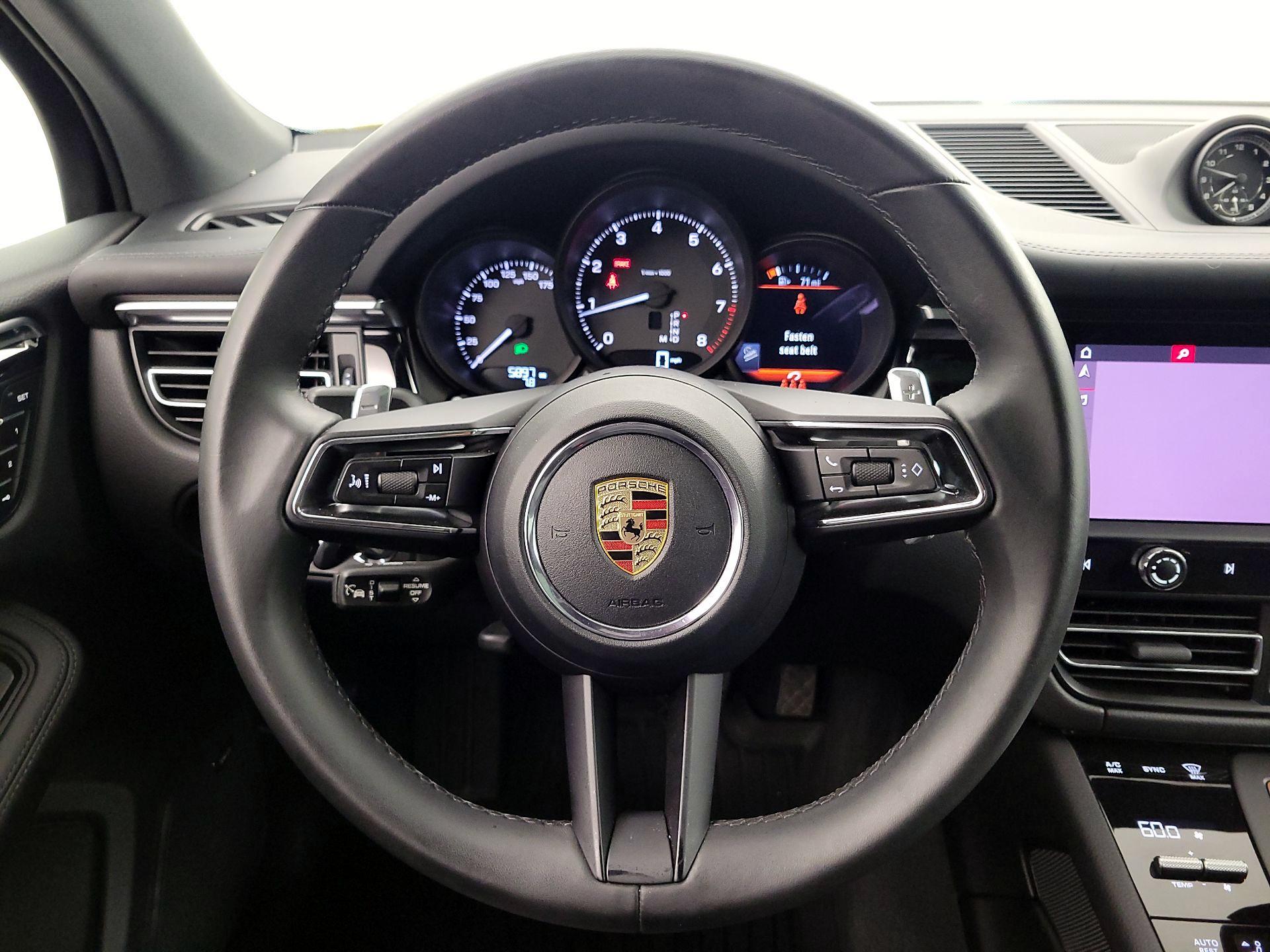 Thumbnail: 2024 Porsche Macan - 10