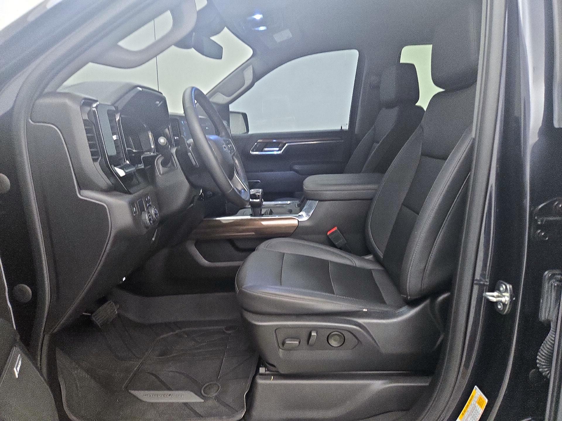 Thumbnail: 2023 Chevrolet Silverado 1500 - 11
