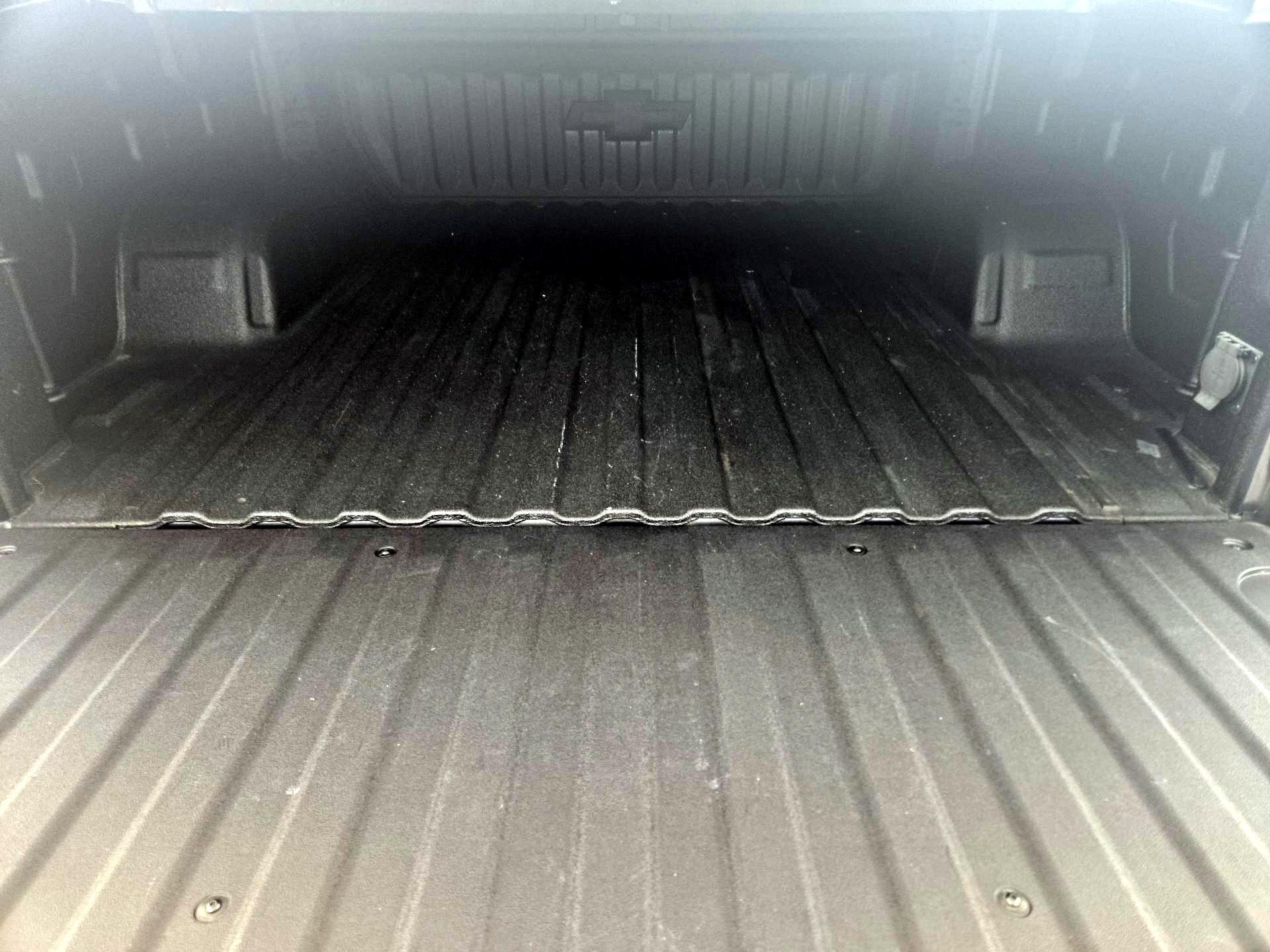 Thumbnail: 2023 Chevrolet Silverado 1500 - 19