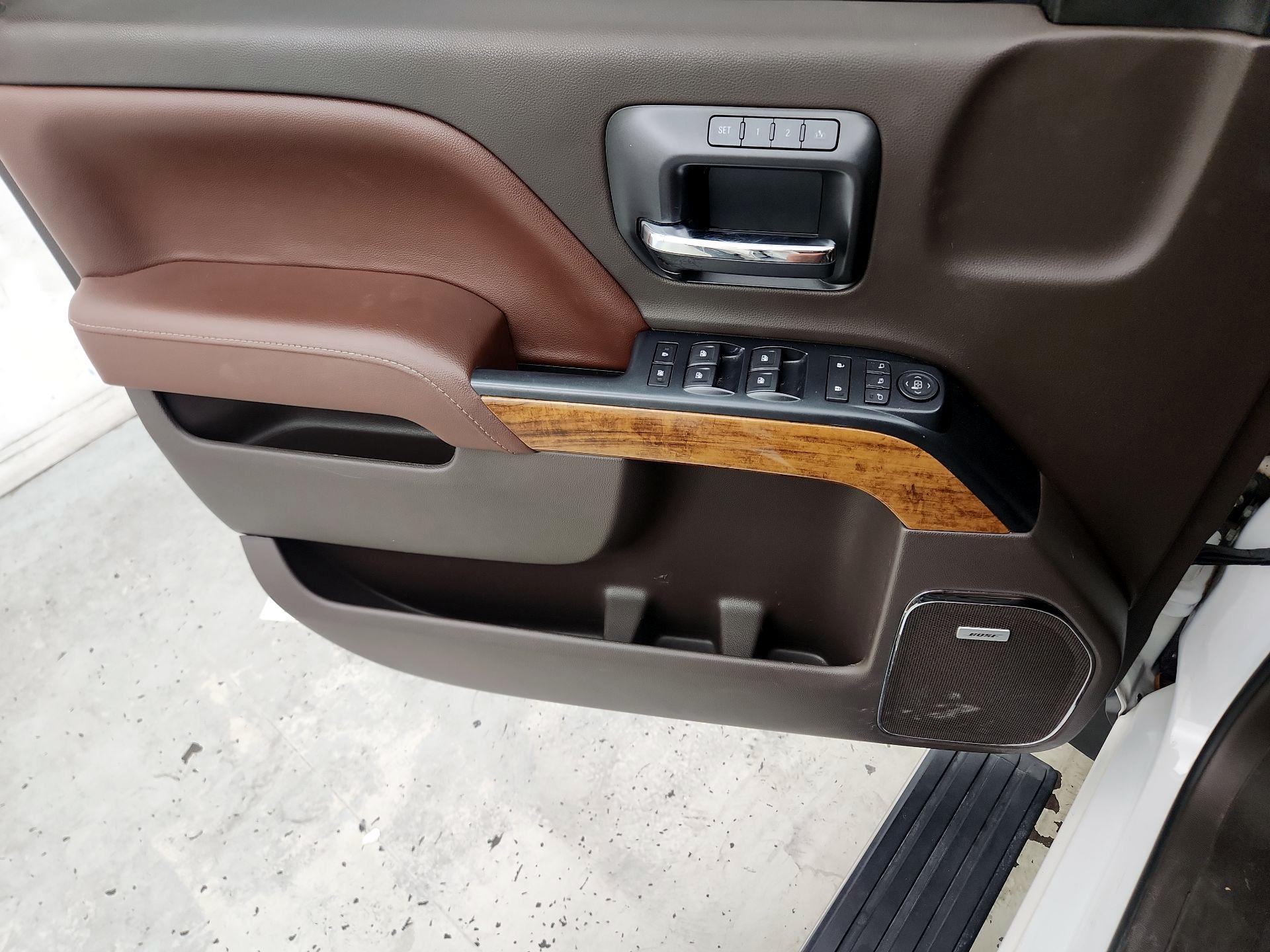 Thumbnail: 2017 Chevrolet Silverado 1500 - 12