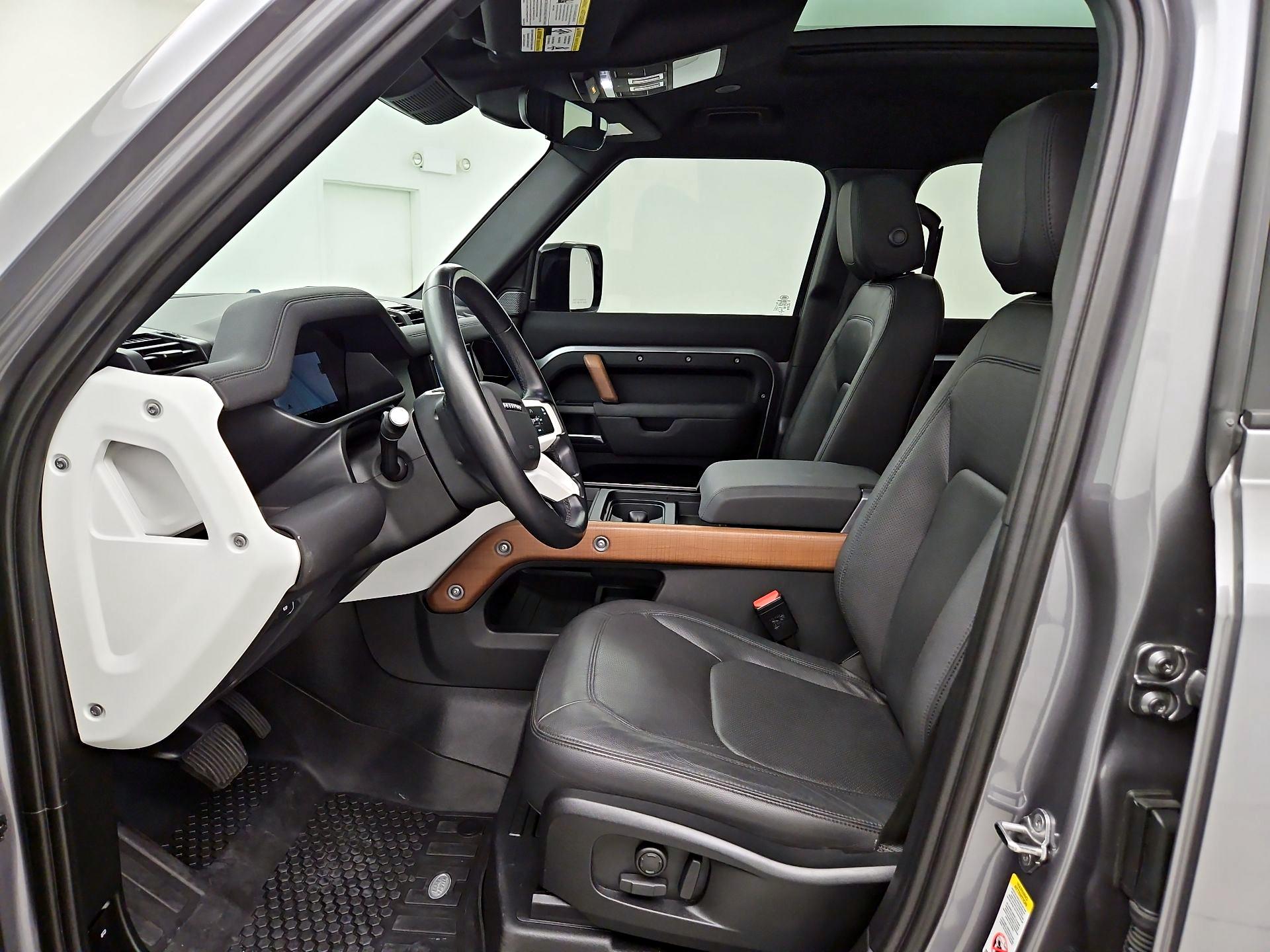Thumbnail: 2023 Land Rover Defender - 11