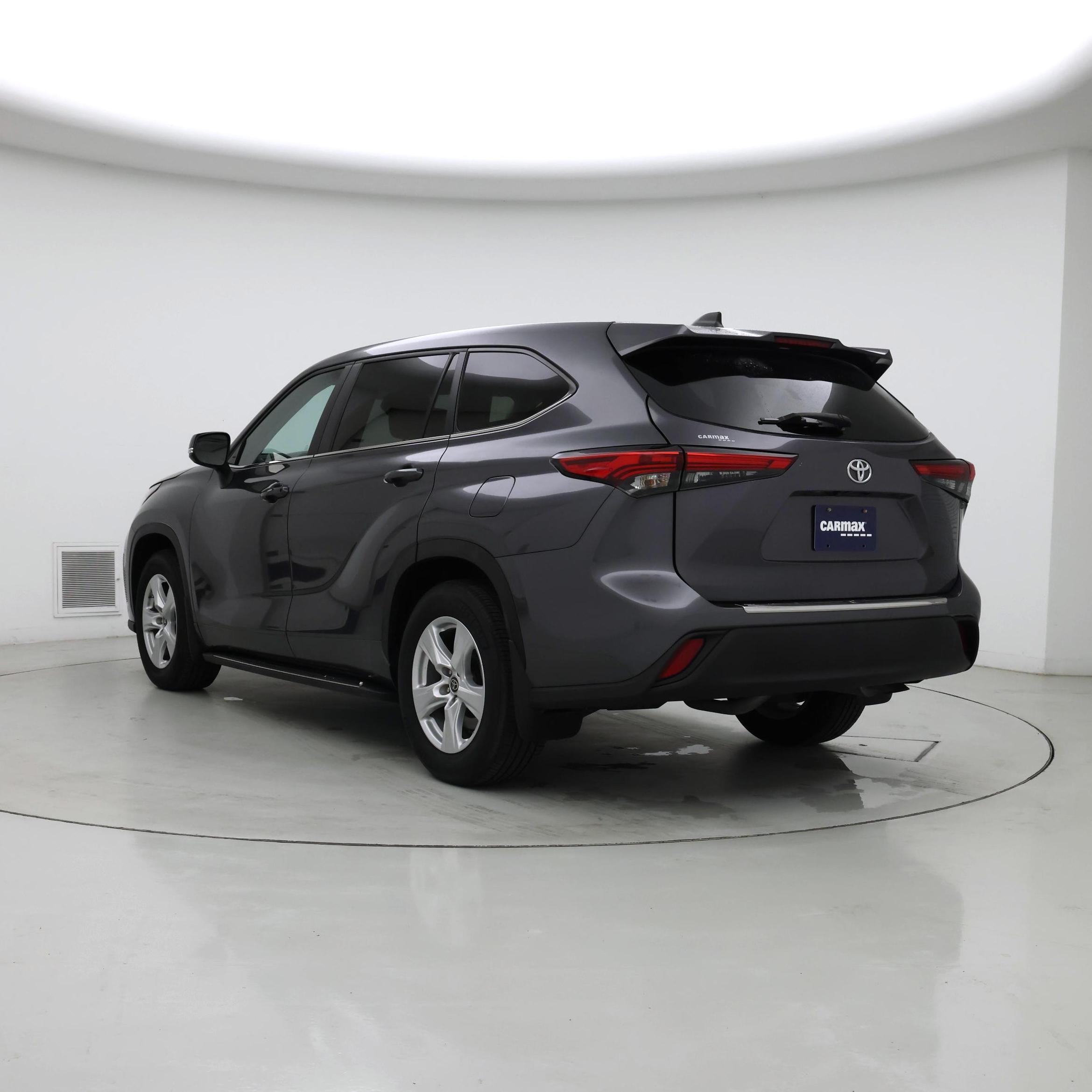 Thumbnail: 2023 Toyota Highlander - 2