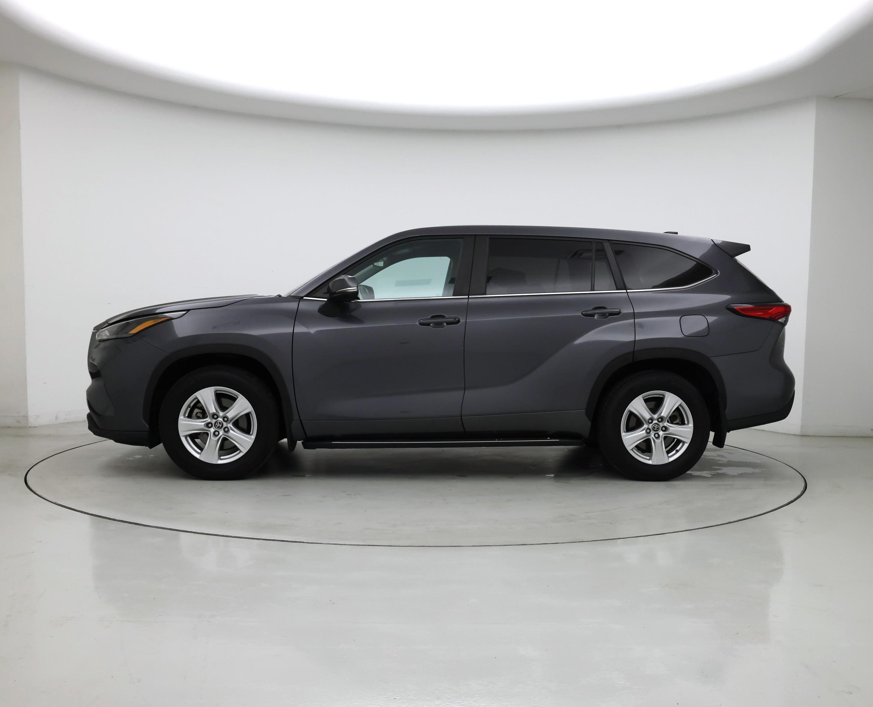 Thumbnail: 2023 Toyota Highlander - 3