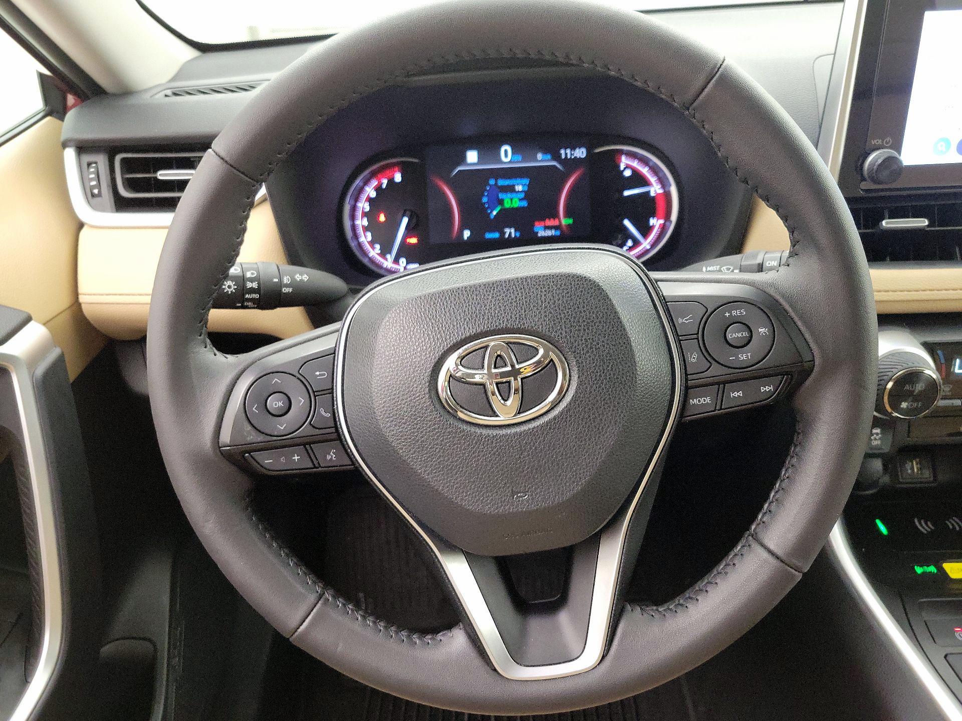 Thumbnail: 2024 Toyota RAV4 - 10