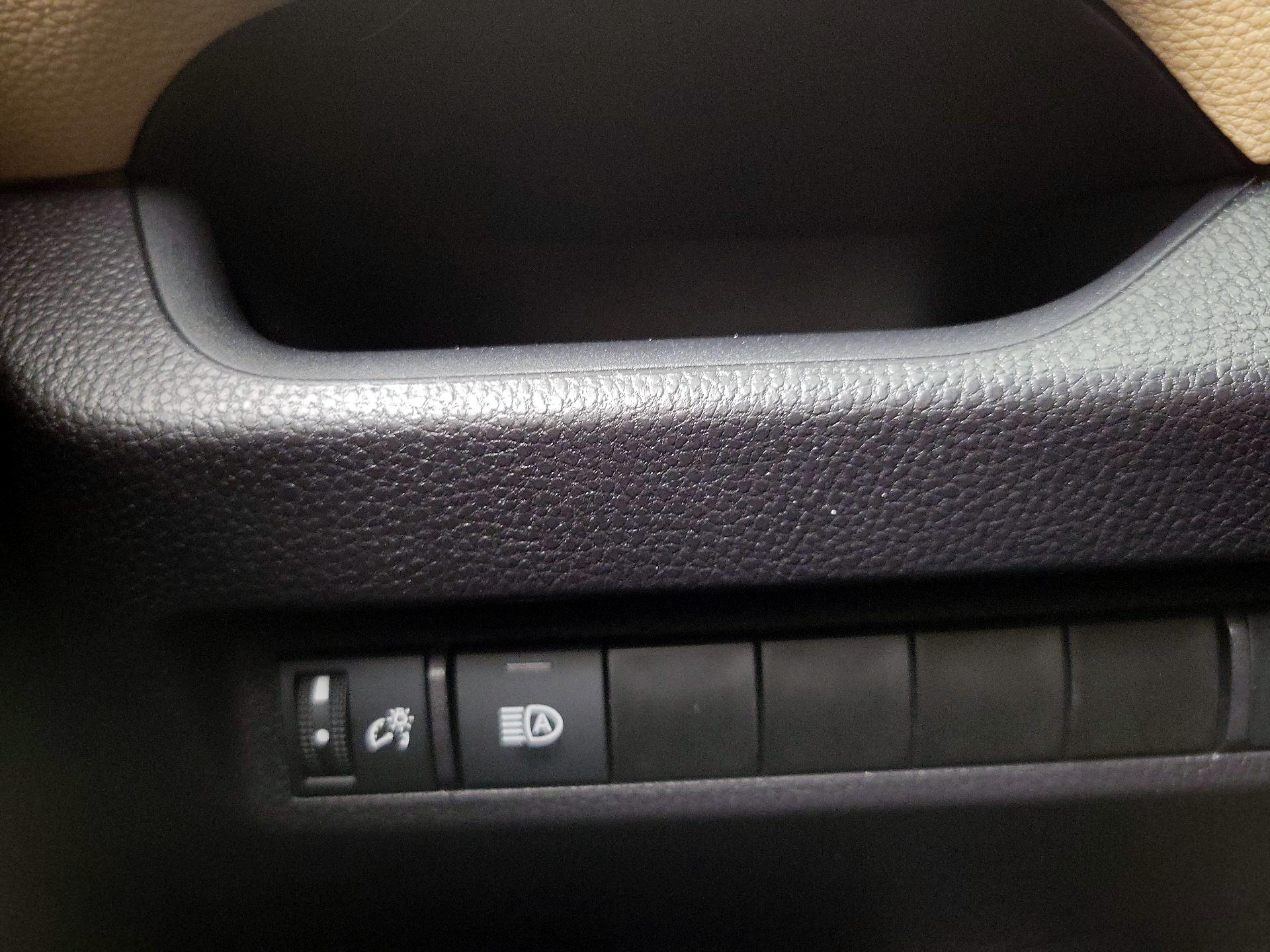 Thumbnail: 2024 Toyota RAV4 - 13