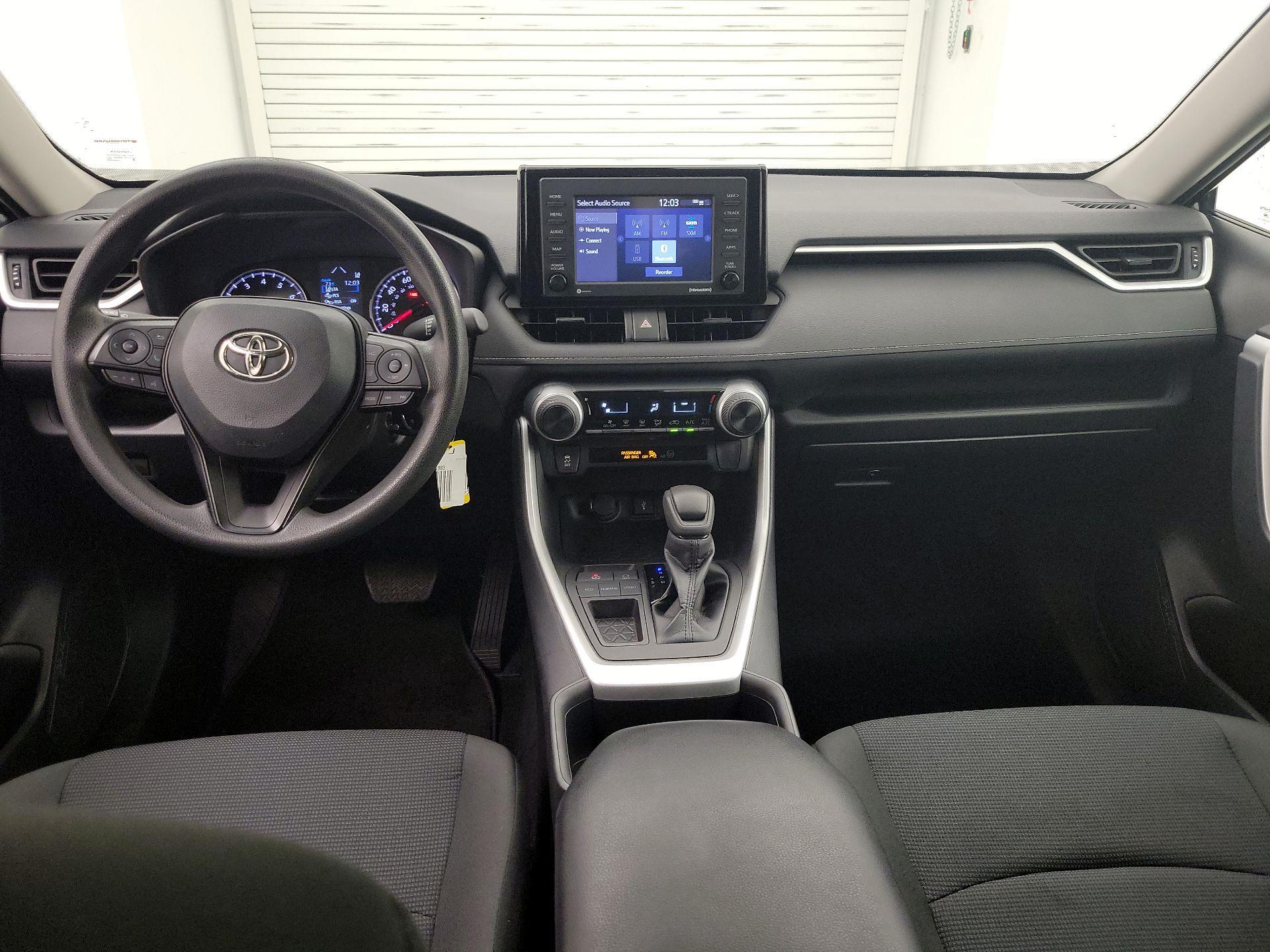 Thumbnail: 2022 Toyota RAV4 - 9