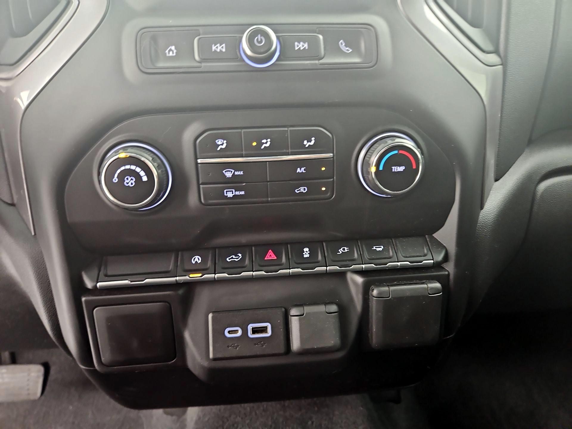 Thumbnail: 2021 Chevrolet Silverado 1500 - 17