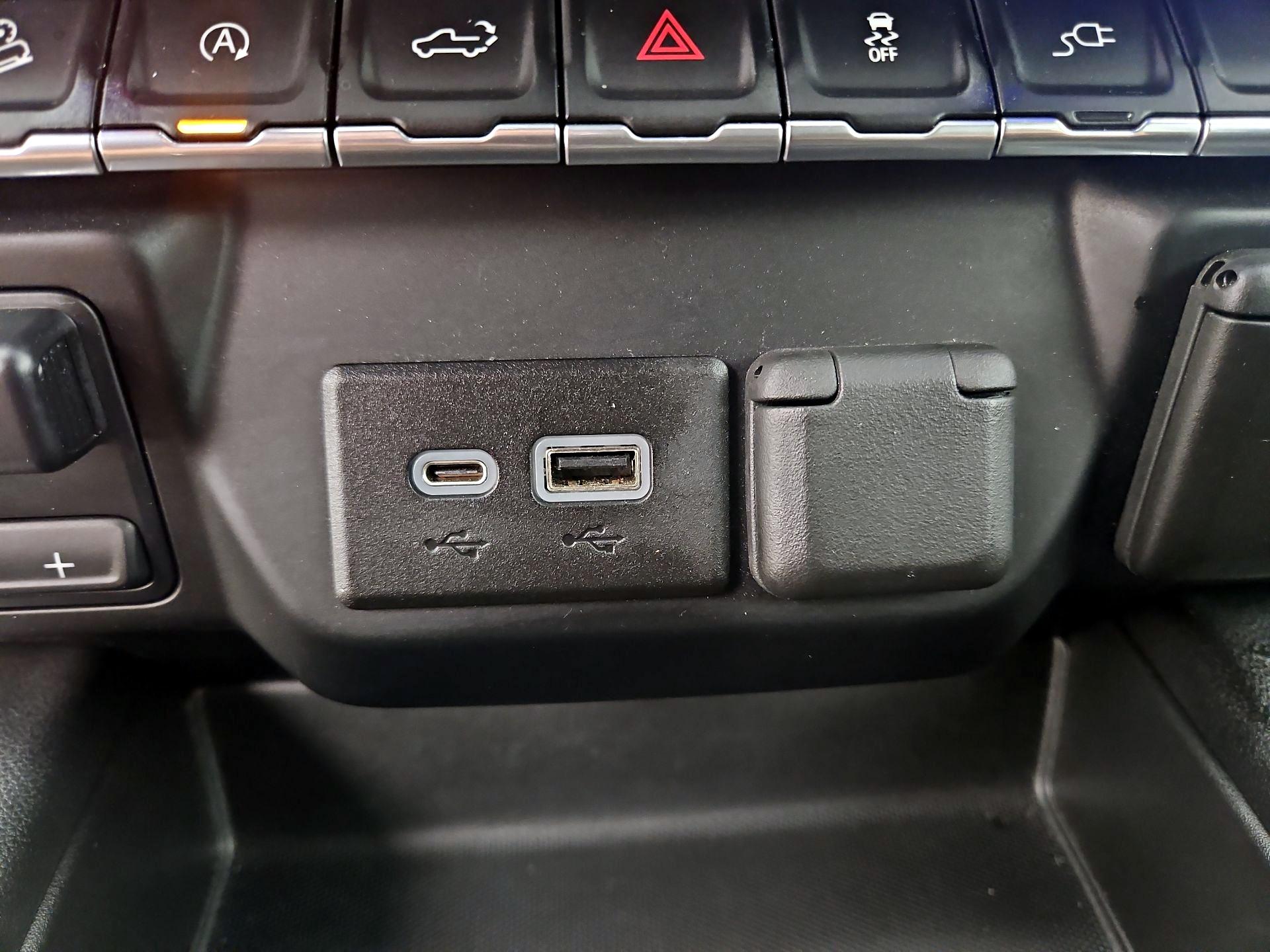 Thumbnail: 2021 Chevrolet Silverado 1500 - 18