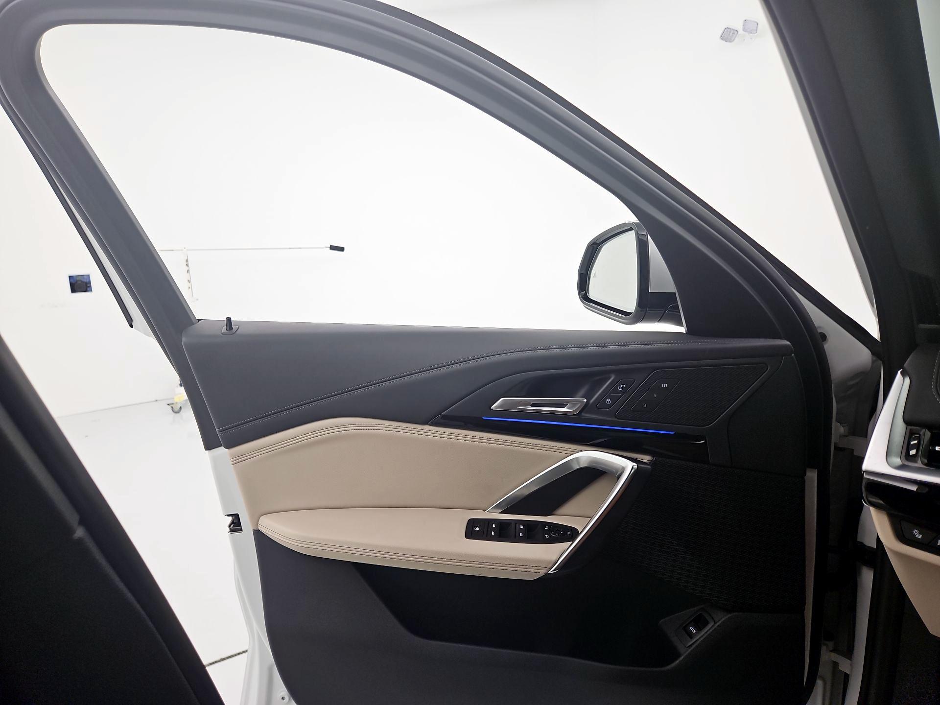 Thumbnail: 2023 BMW X1 - 12