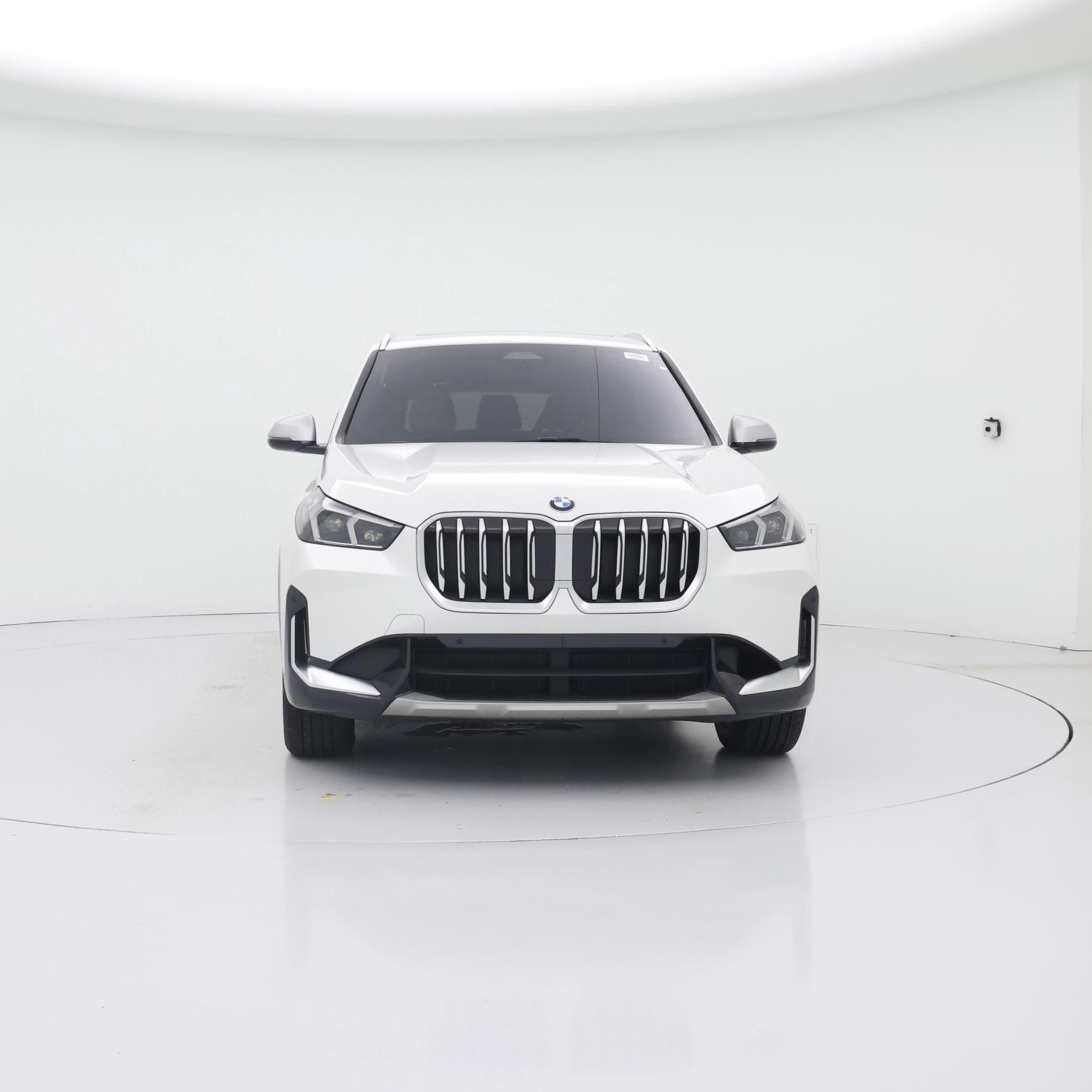 Thumbnail: 2023 BMW X1 - 5
