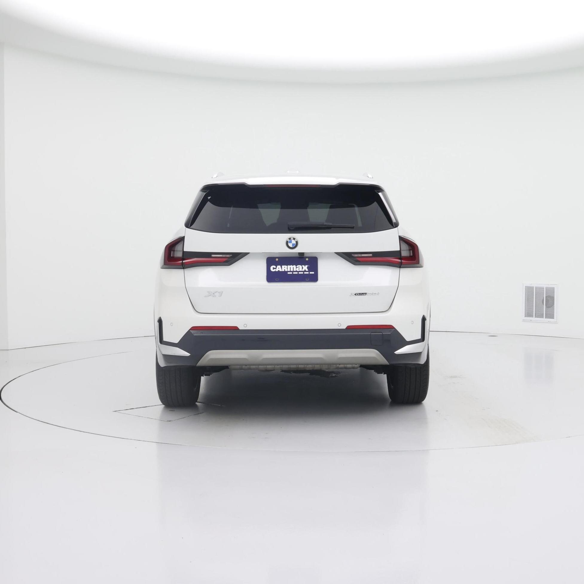 Thumbnail: 2023 BMW X1 - 6