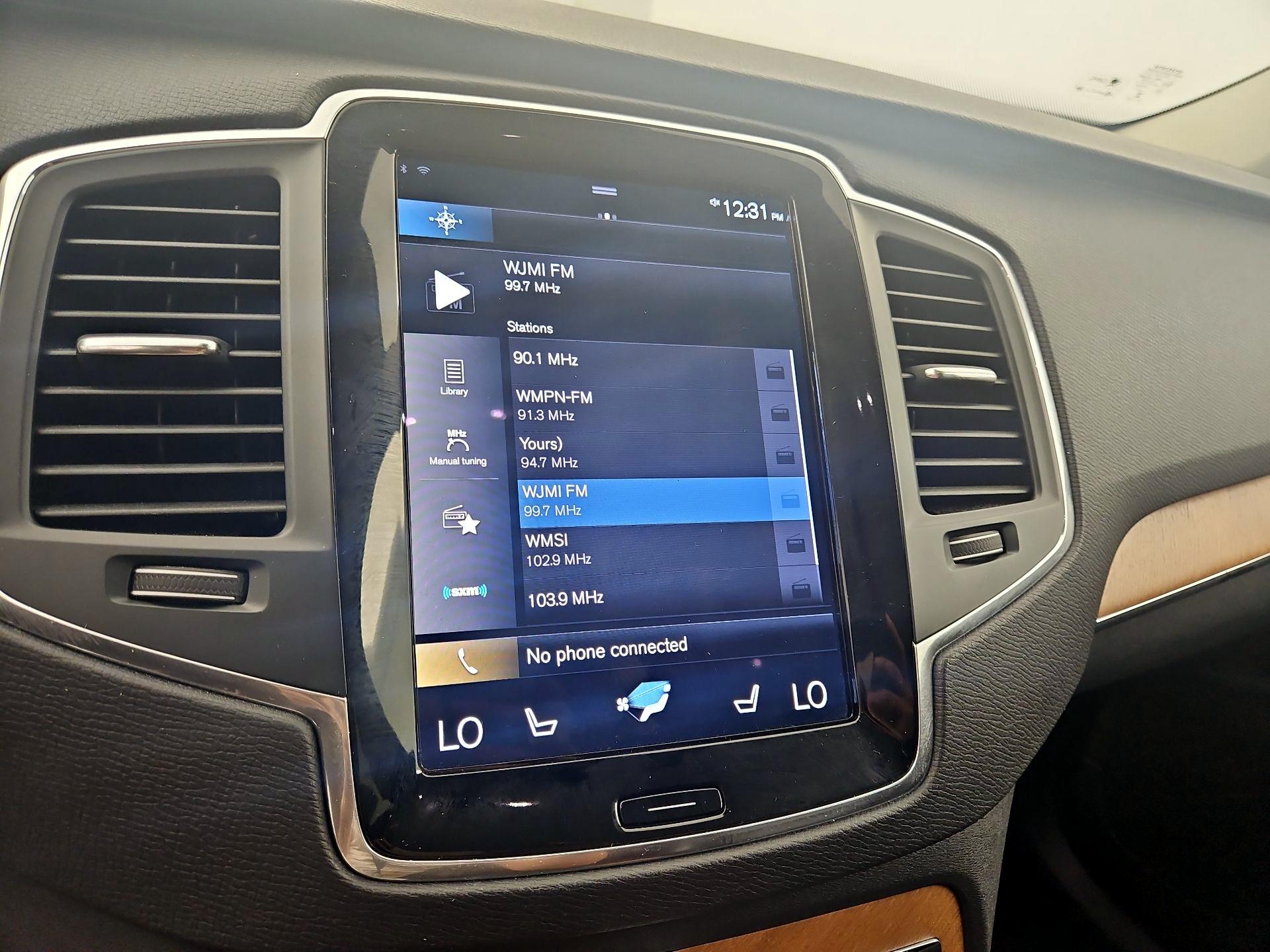 Thumbnail: 2021 Volvo XC90 - 16