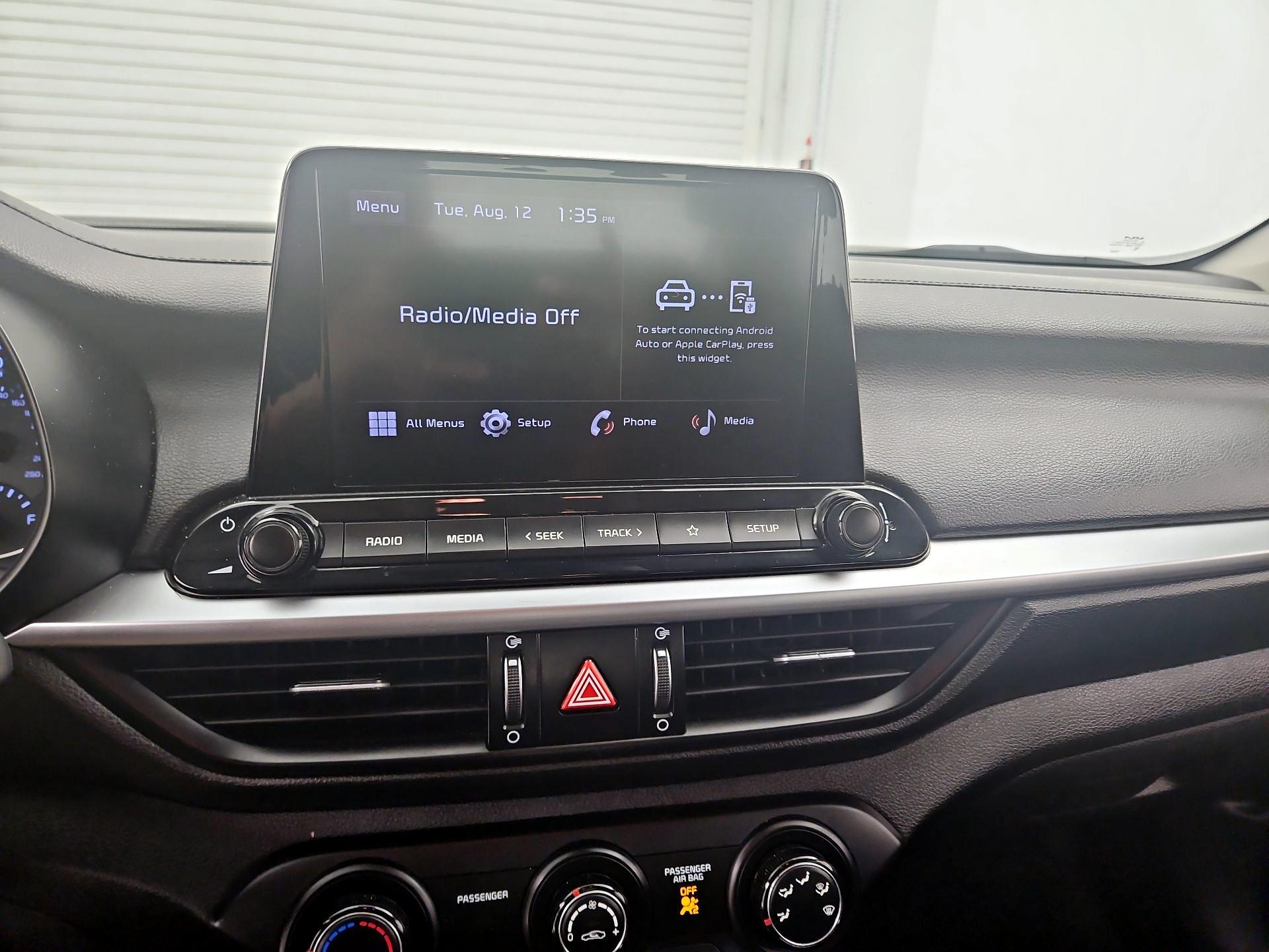 Thumbnail: 2022 Kia Forte - 15
