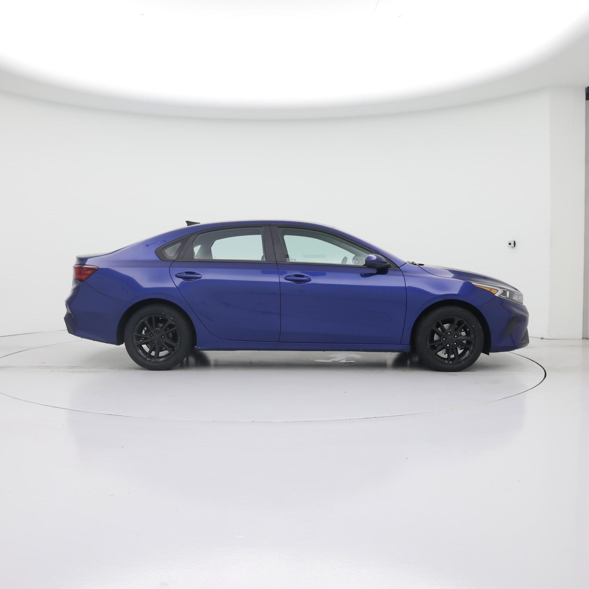 Thumbnail: 2022 Kia Forte - 7