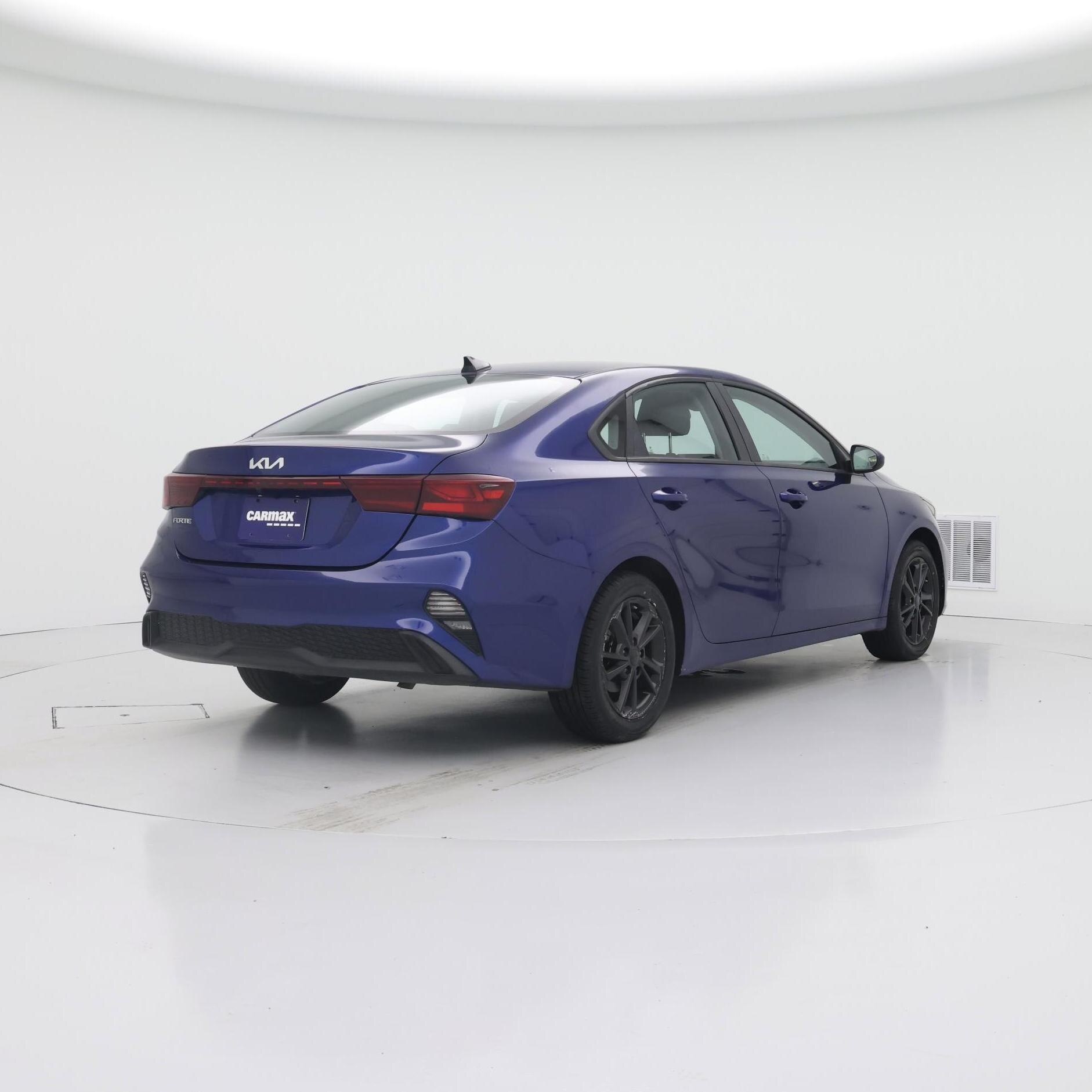 Thumbnail: 2022 Kia Forte - 8