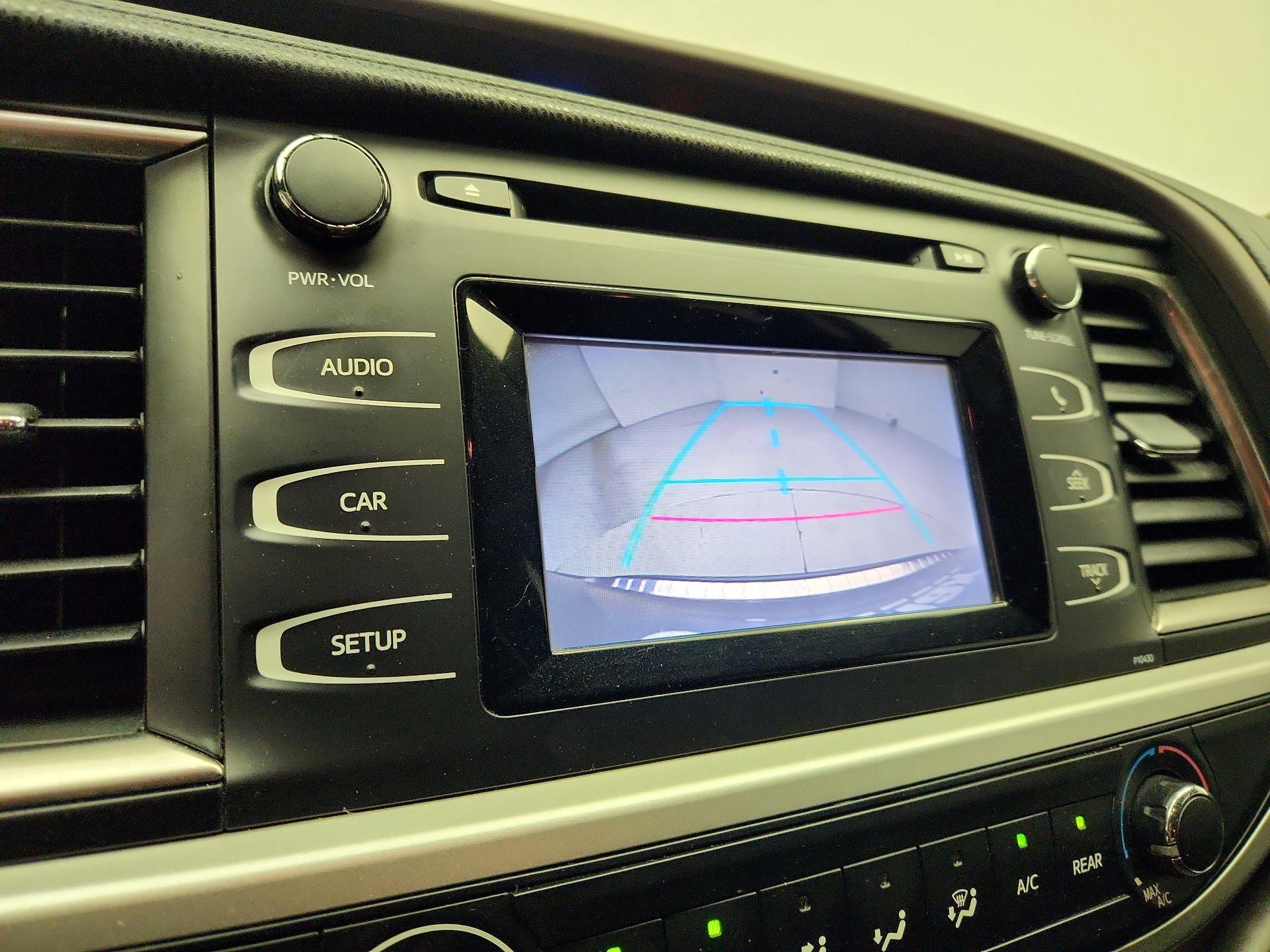 Thumbnail: 2014 Toyota Highlander - 14