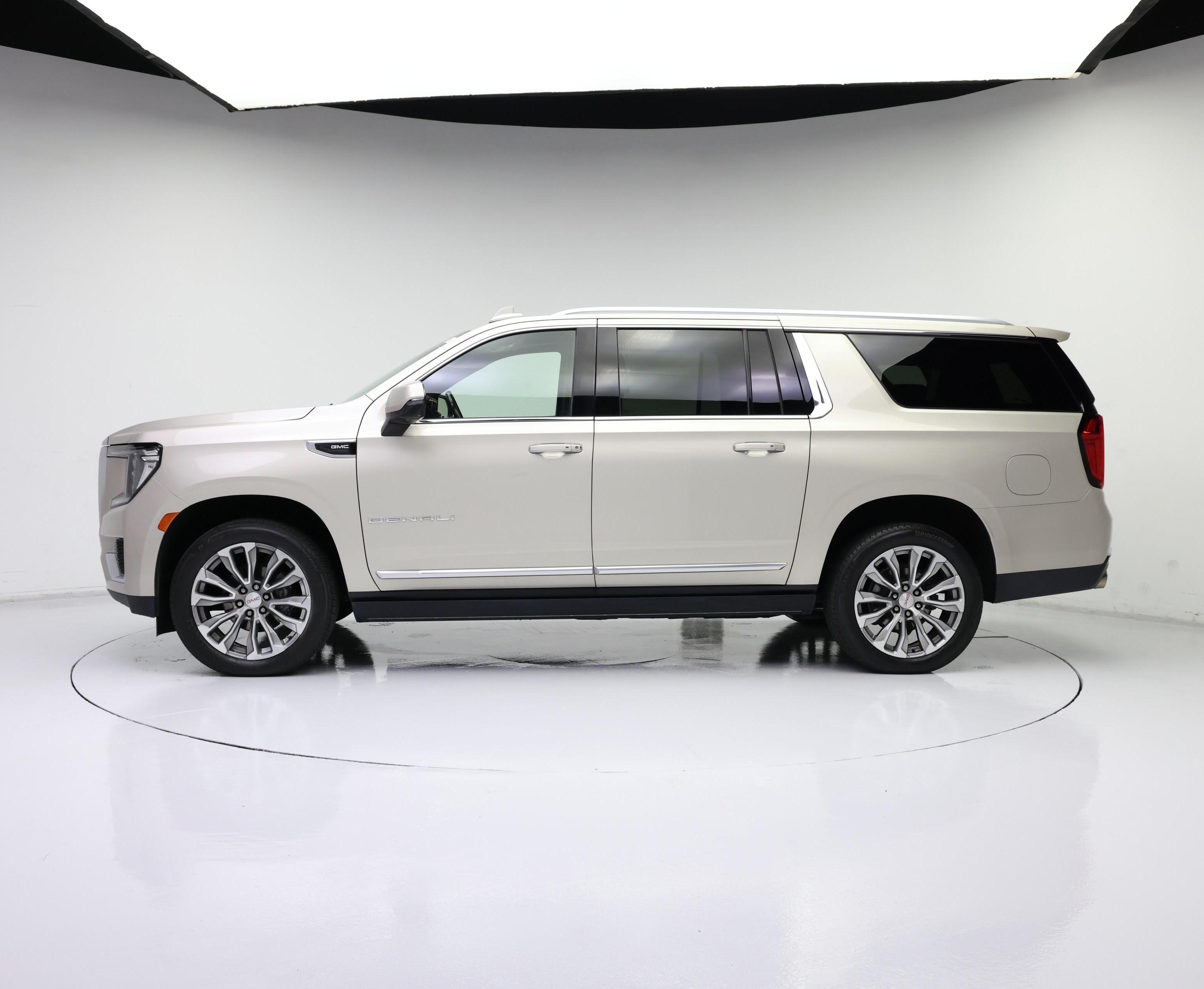 Thumbnail: 2021 GMC Yukon XL - 3