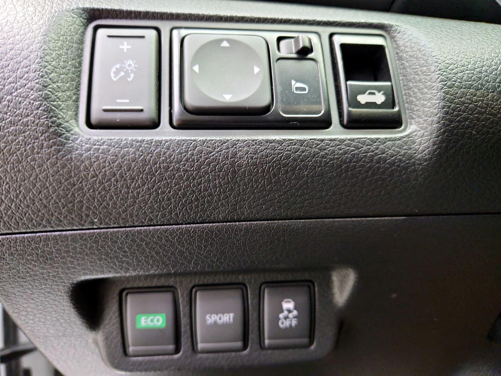 Thumbnail: 2018 Nissan Sentra - 13