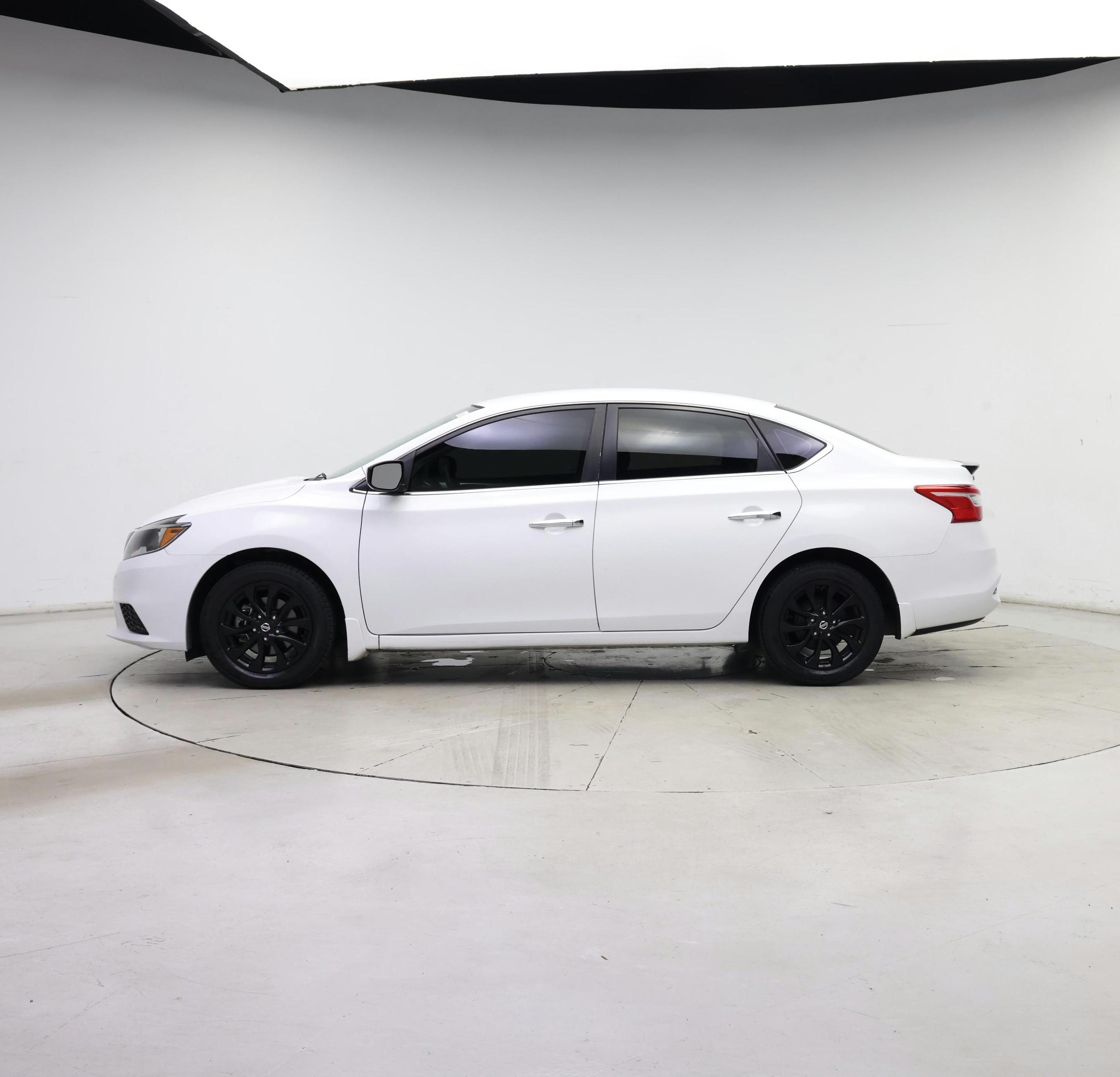 Thumbnail: 2018 Nissan Sentra - 3