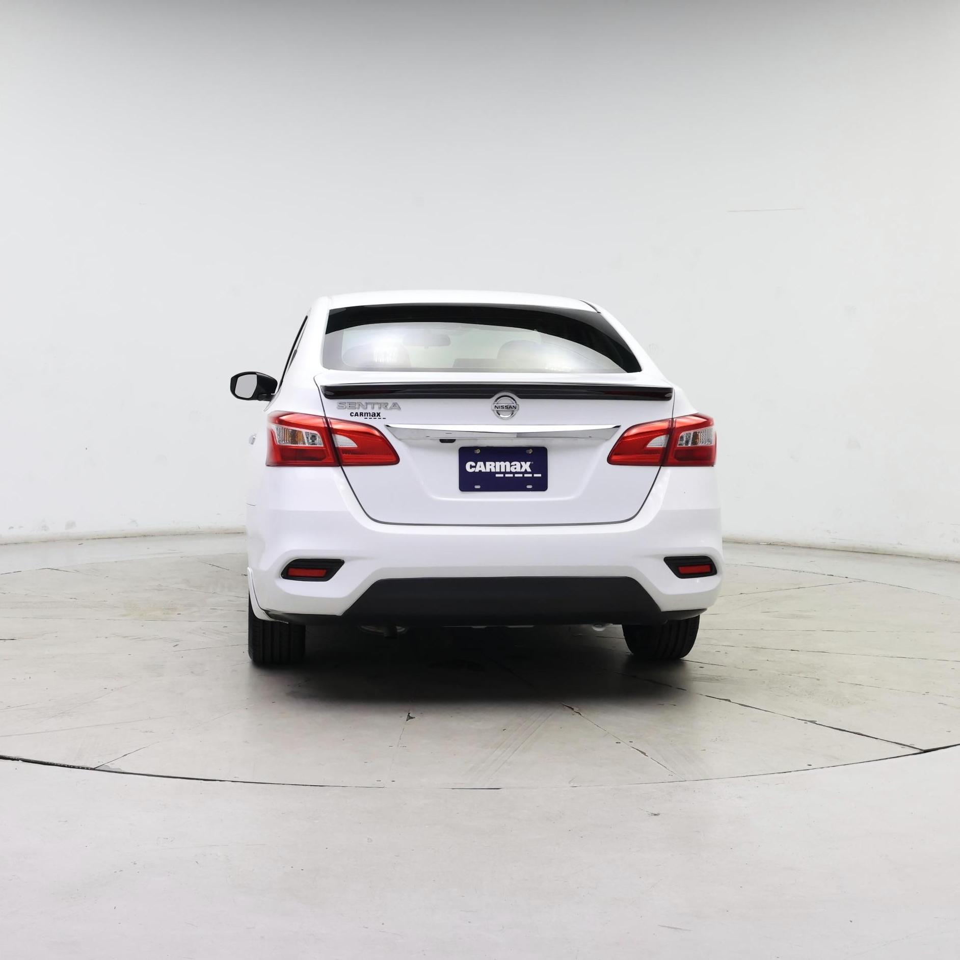 Thumbnail: 2018 Nissan Sentra - 6