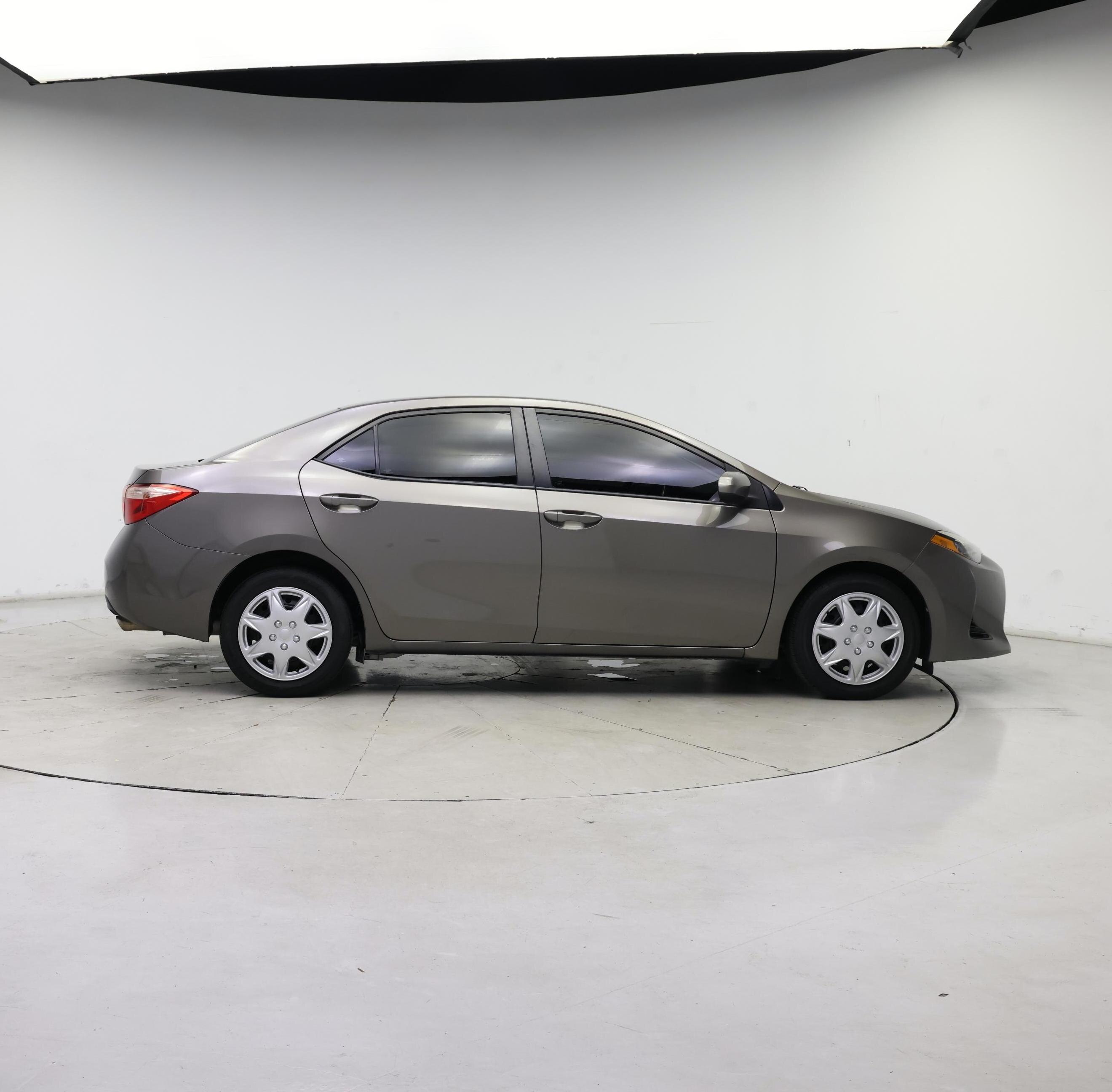Thumbnail: 2018 Toyota Corolla - 7