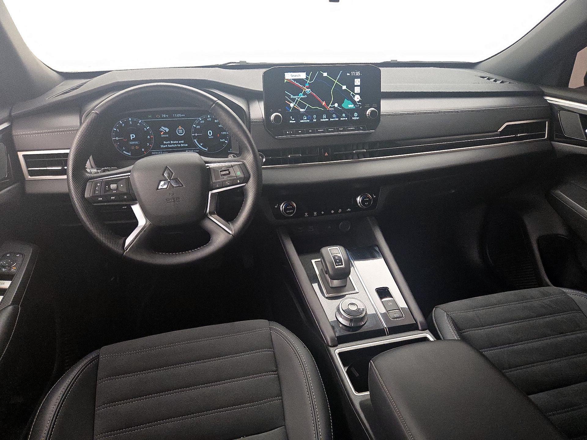 Thumbnail: 2024 Mitsubishi Outlander - 9