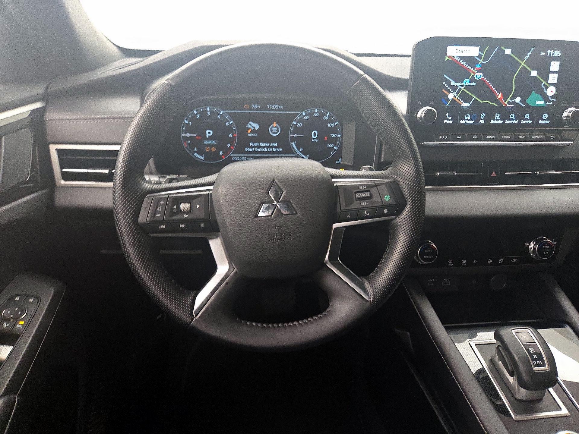 Thumbnail: 2024 Mitsubishi Outlander - 10