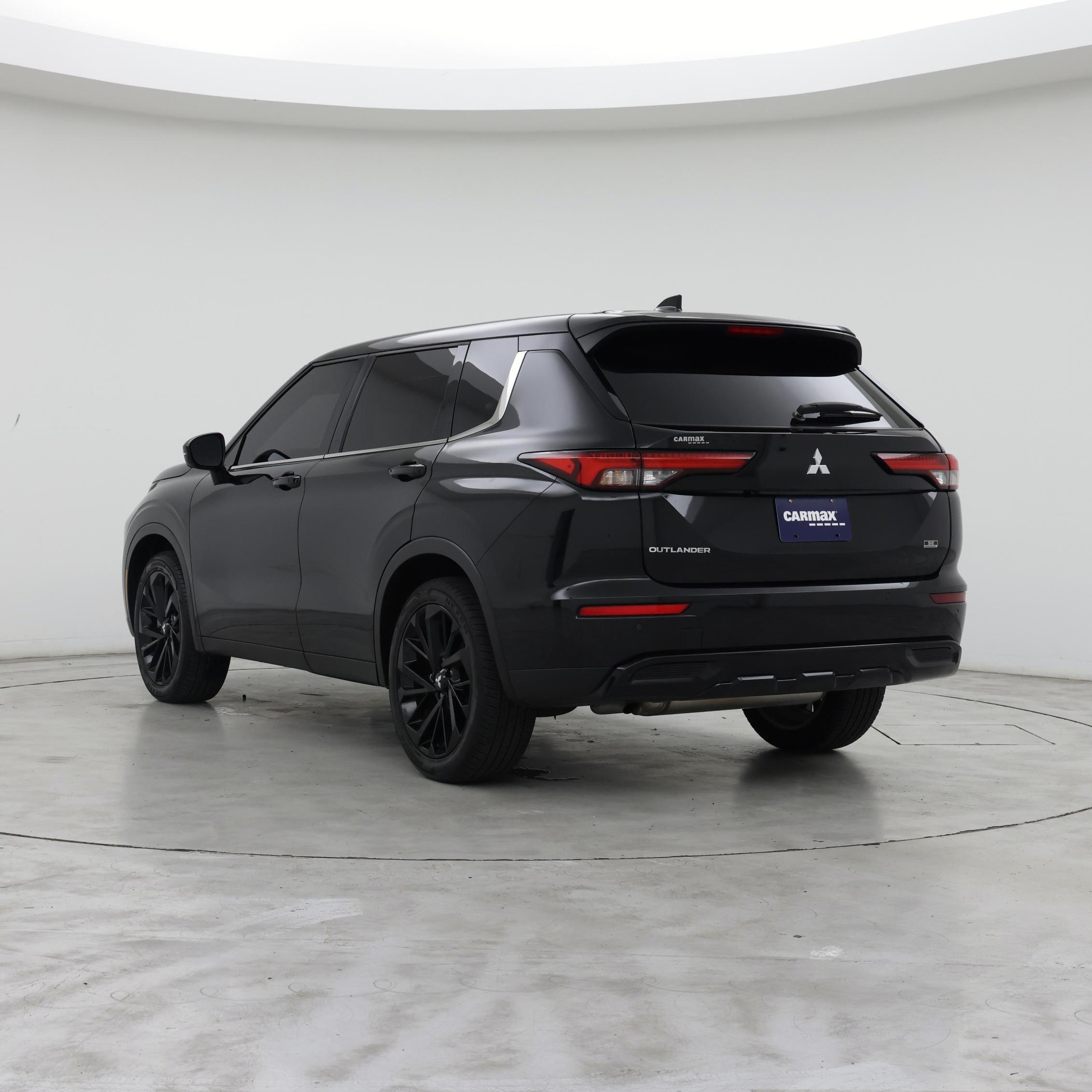 Thumbnail: 2024 Mitsubishi Outlander - 2