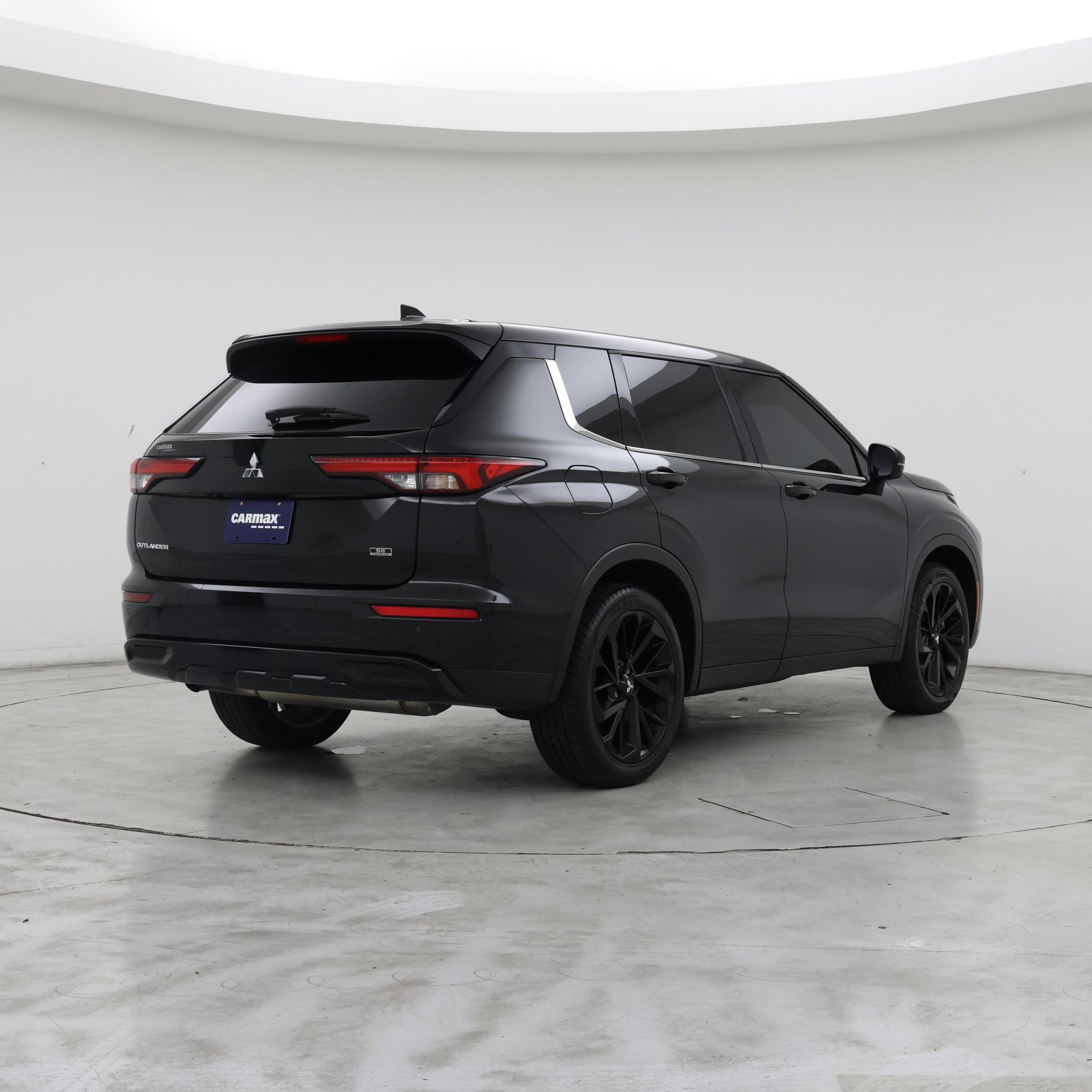 Thumbnail: 2024 Mitsubishi Outlander - 8