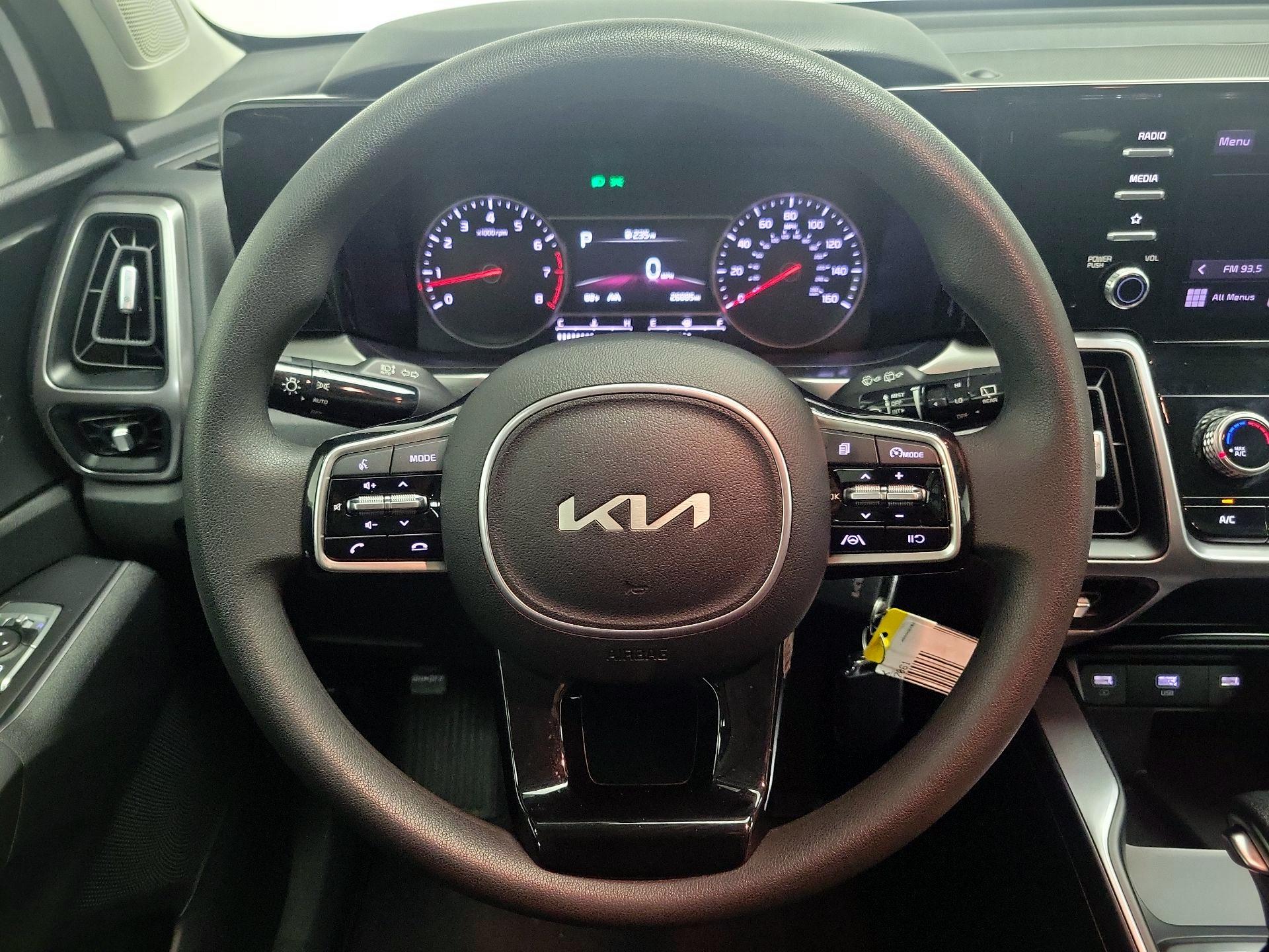 Thumbnail: 2023 Kia Sorento - 10