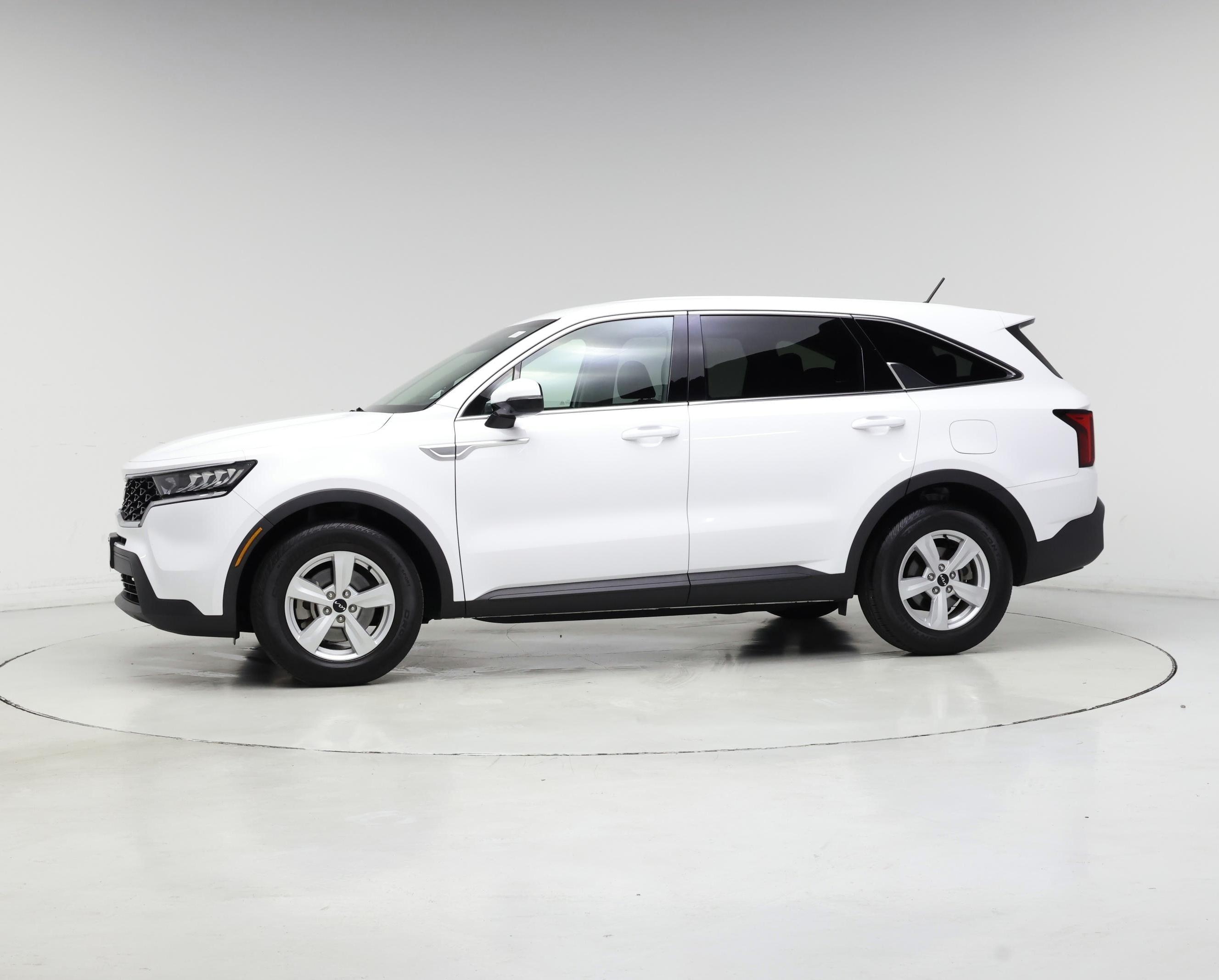 Thumbnail: 2023 Kia Sorento - 3
