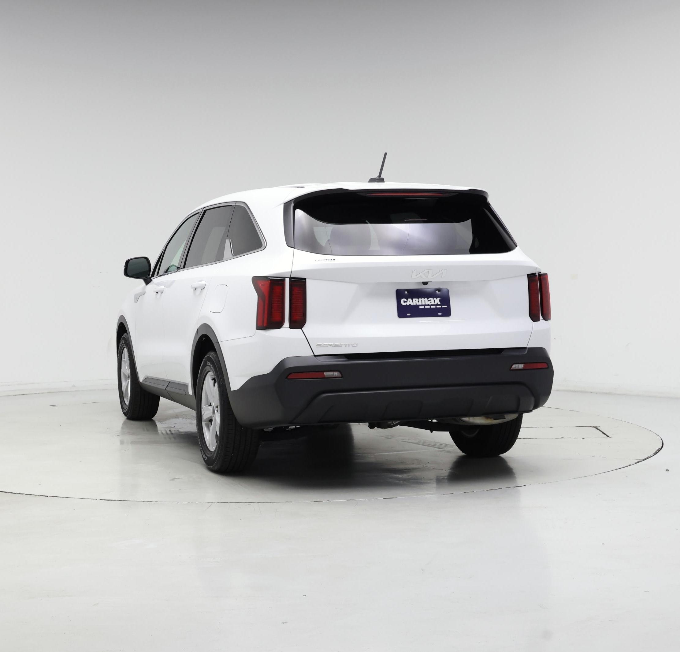 Thumbnail: 2023 Kia Sorento - 6