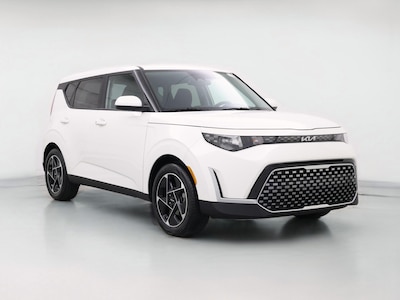 White 2025 Kia Soul EX