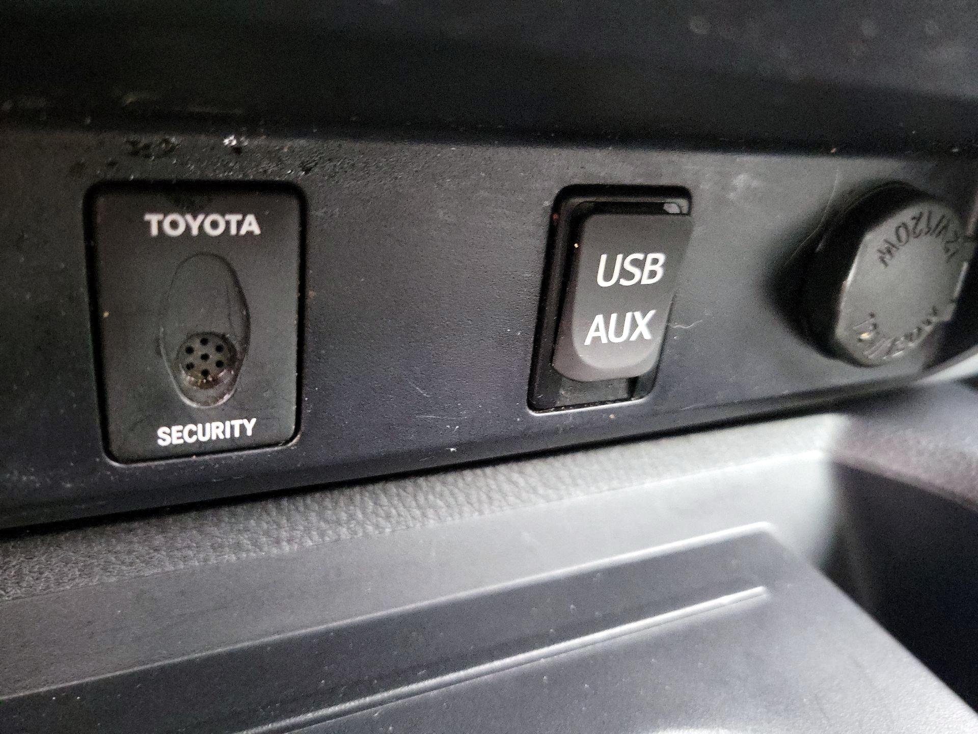Thumbnail: 2018 Toyota Tundra - 18