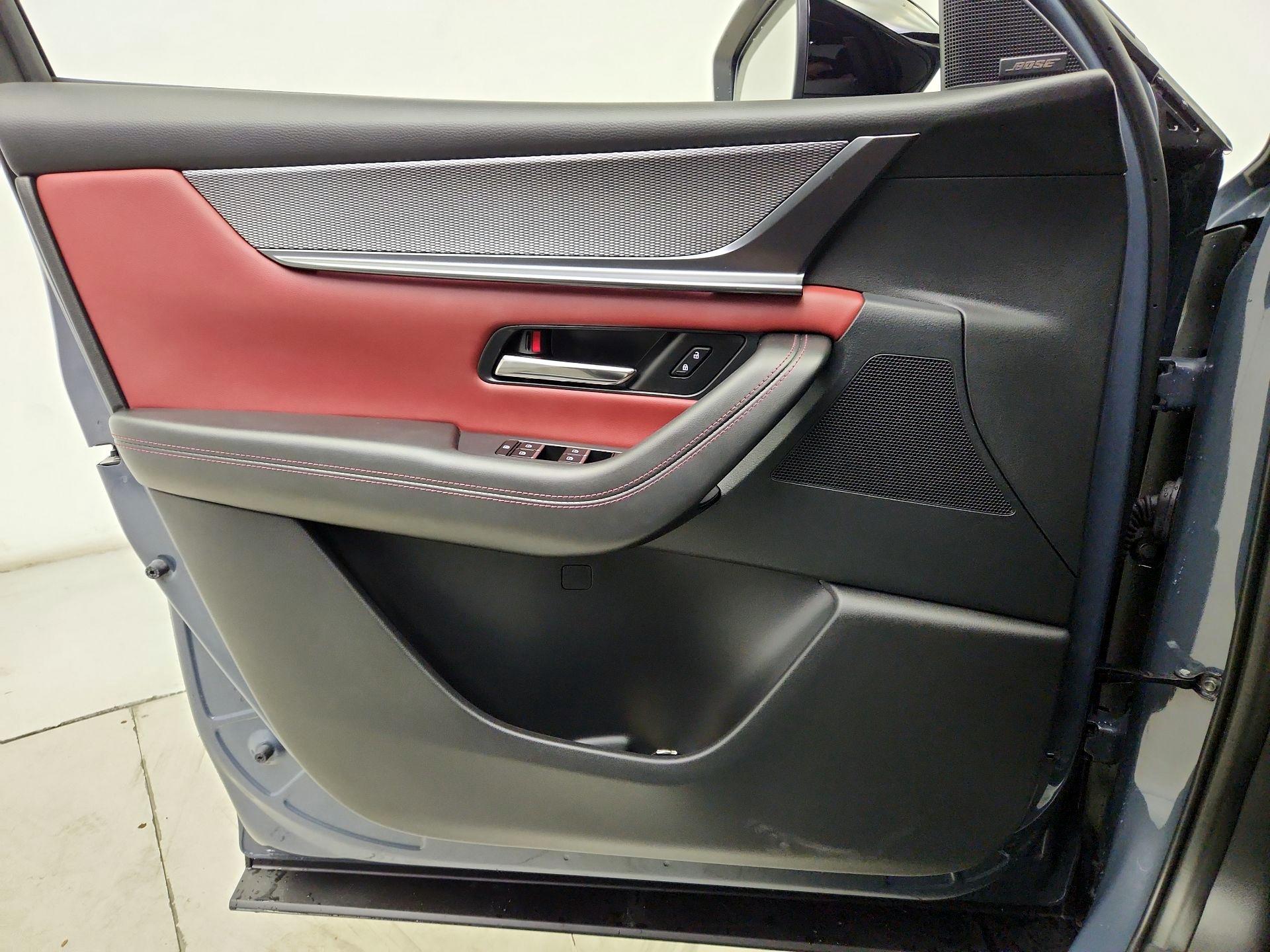 Thumbnail: 2025 Mazda CX-70 - 12