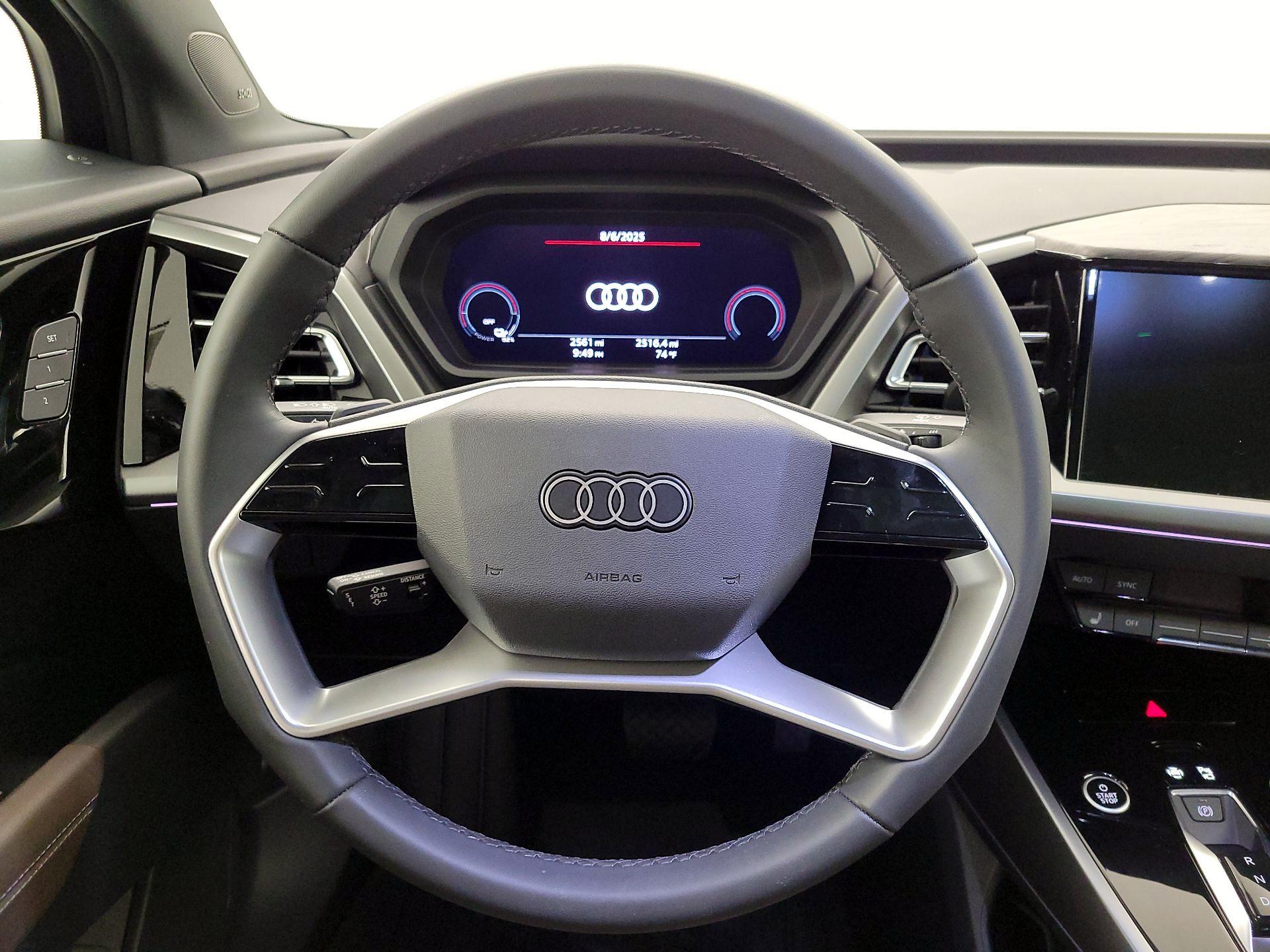 Thumbnail: 2025 Audi Q4 e-tron - 10
