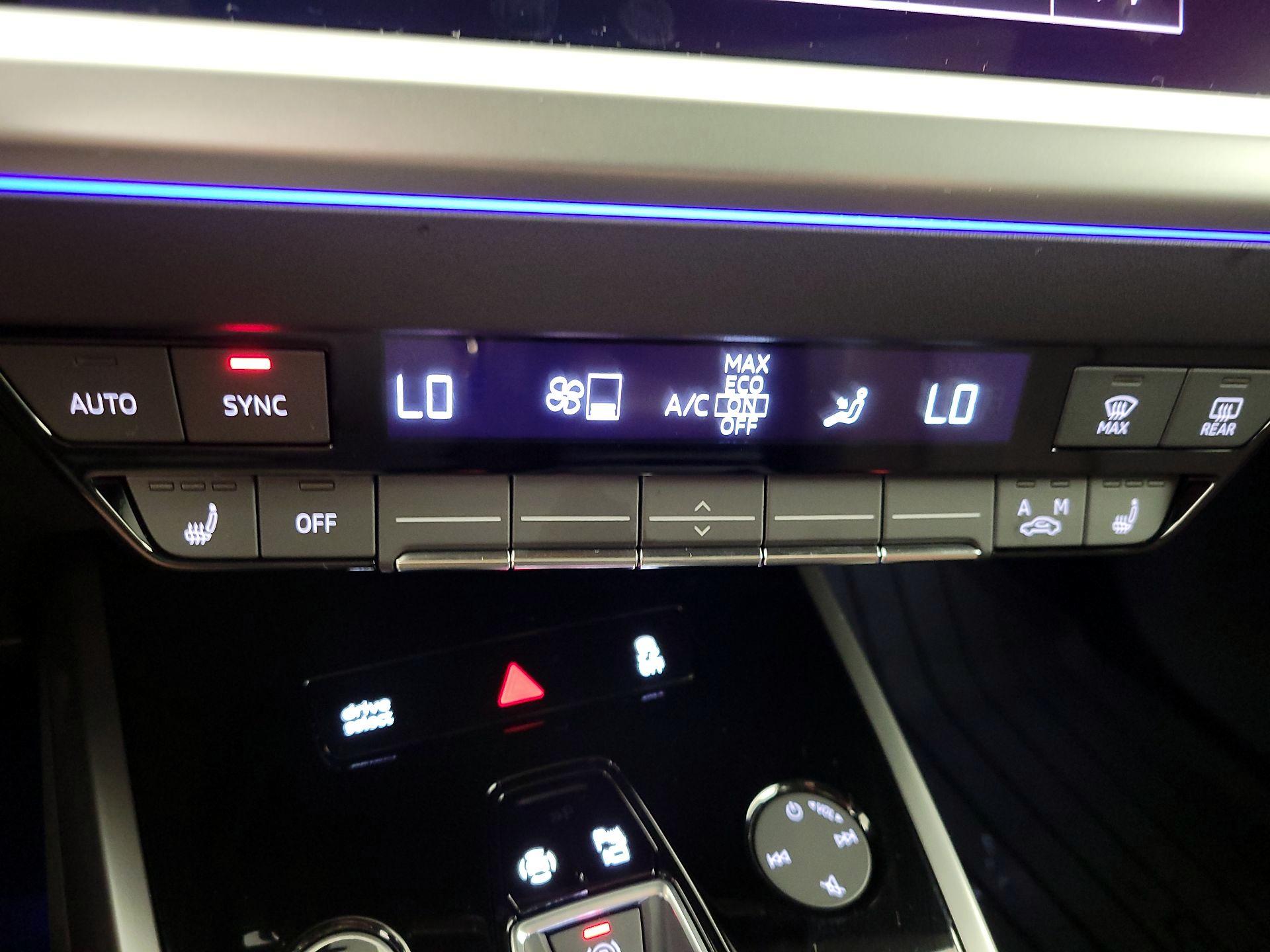 Thumbnail: 2025 Audi Q4 e-tron - 17