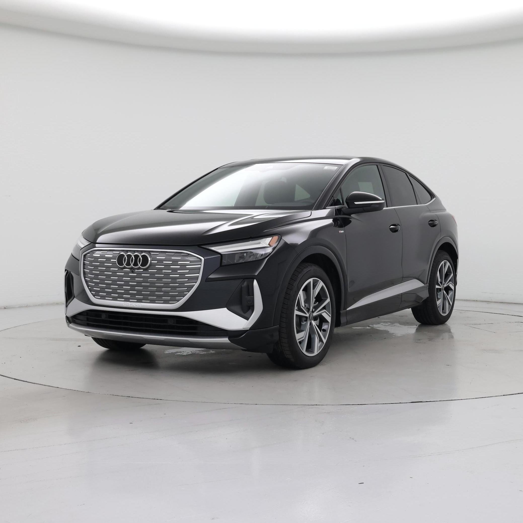 Thumbnail: 2025 Audi Q4 e-tron - 4