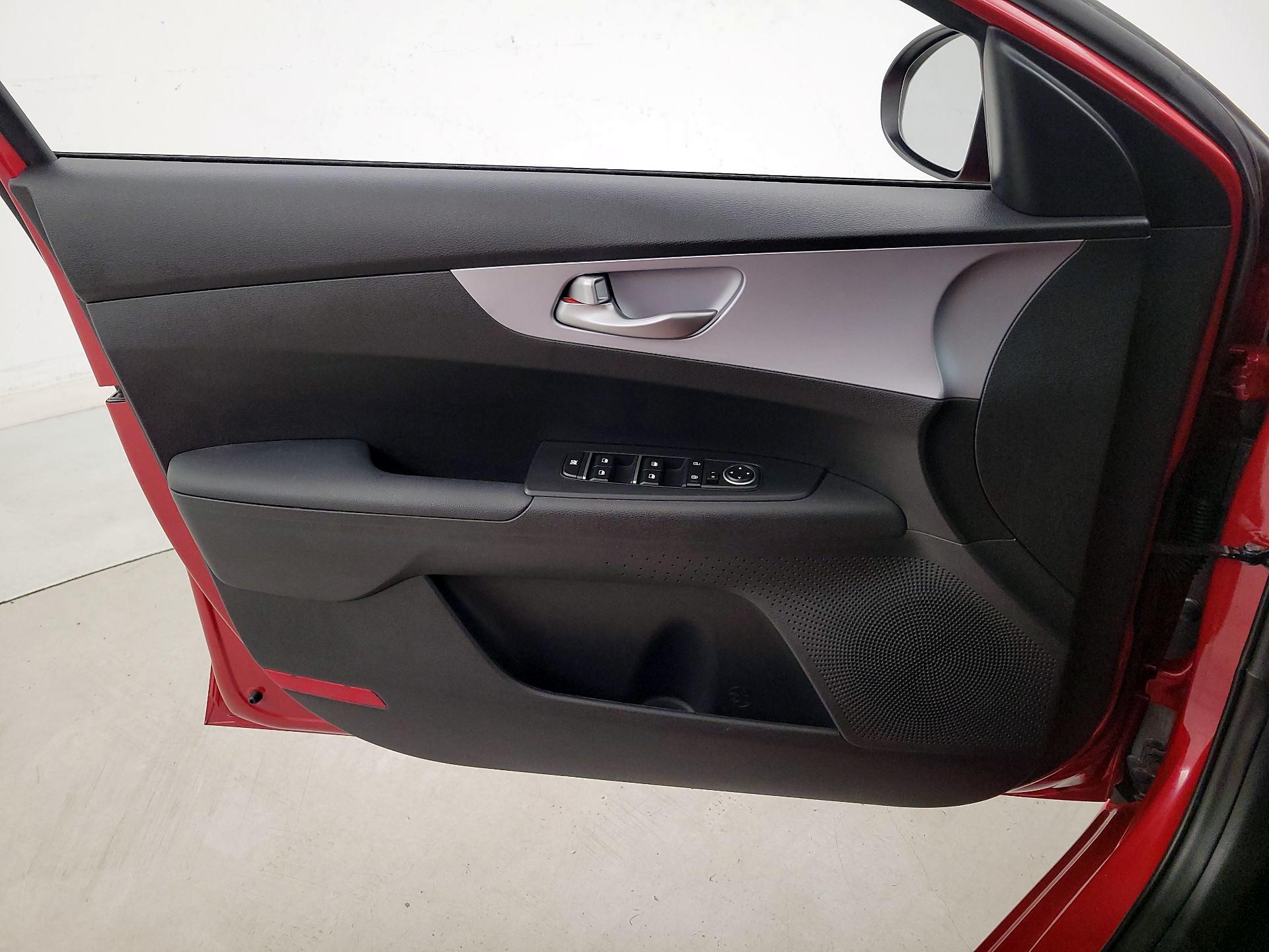 Thumbnail: 2024 Kia Forte - 12