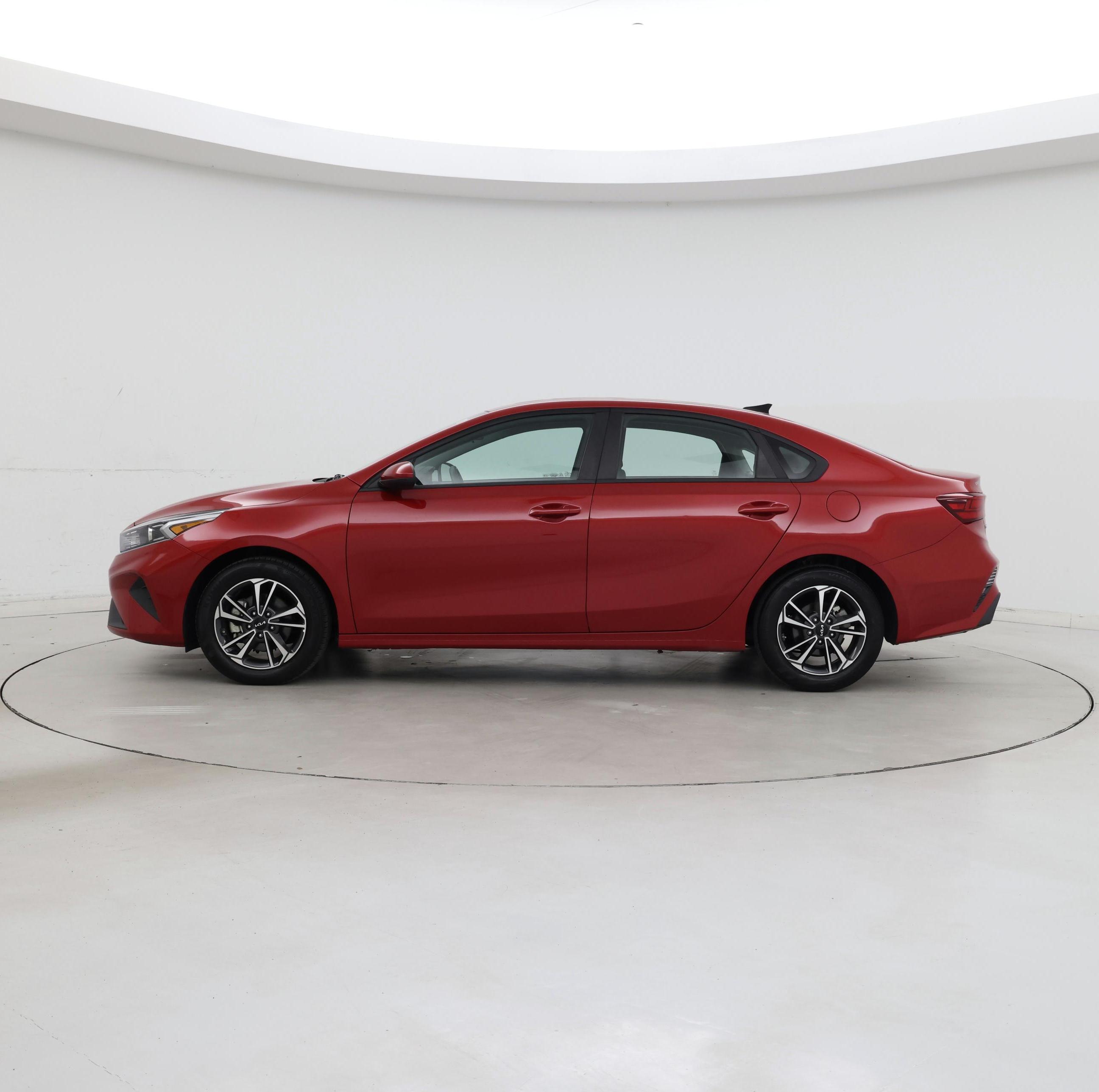 Thumbnail: 2024 Kia Forte - 3