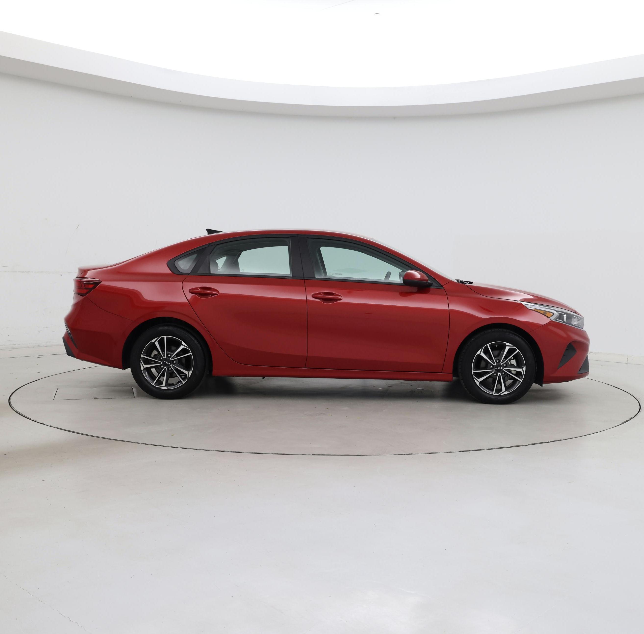 Thumbnail: 2024 Kia Forte - 7