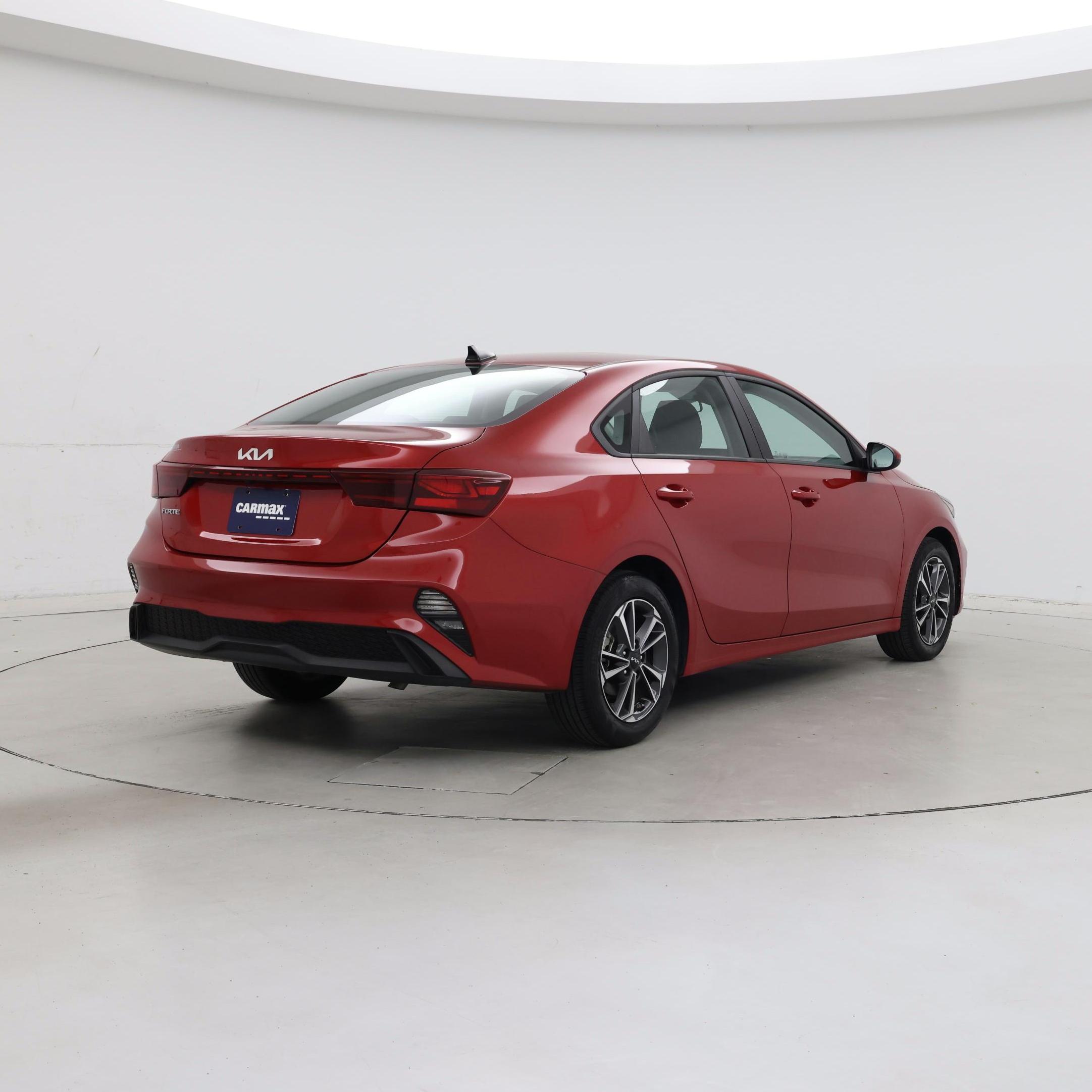 Thumbnail: 2024 Kia Forte - 8
