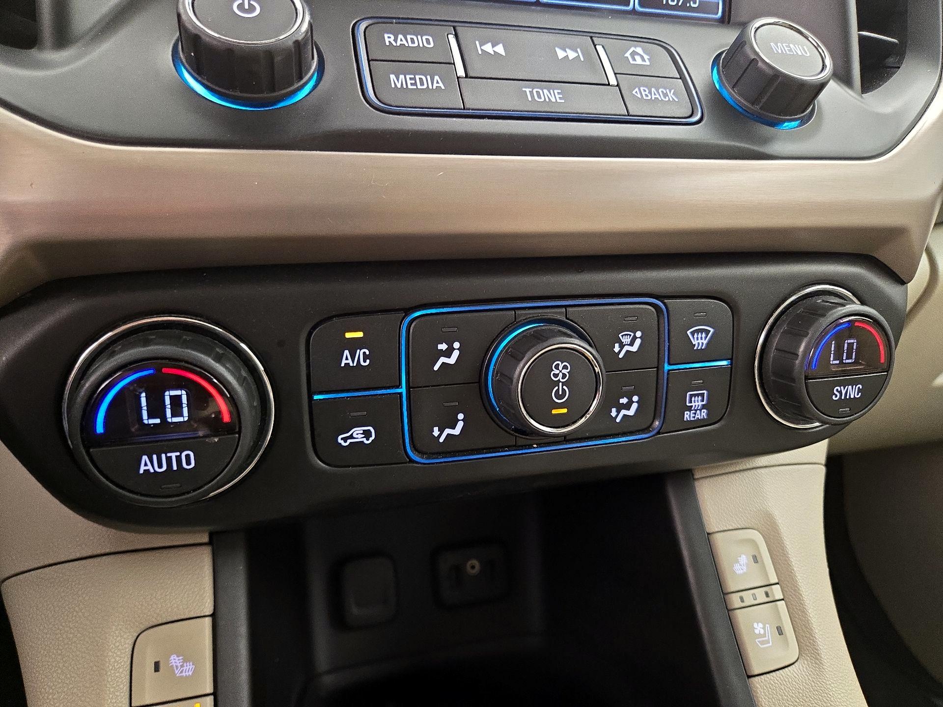 Thumbnail: 2019 GMC Acadia - 17