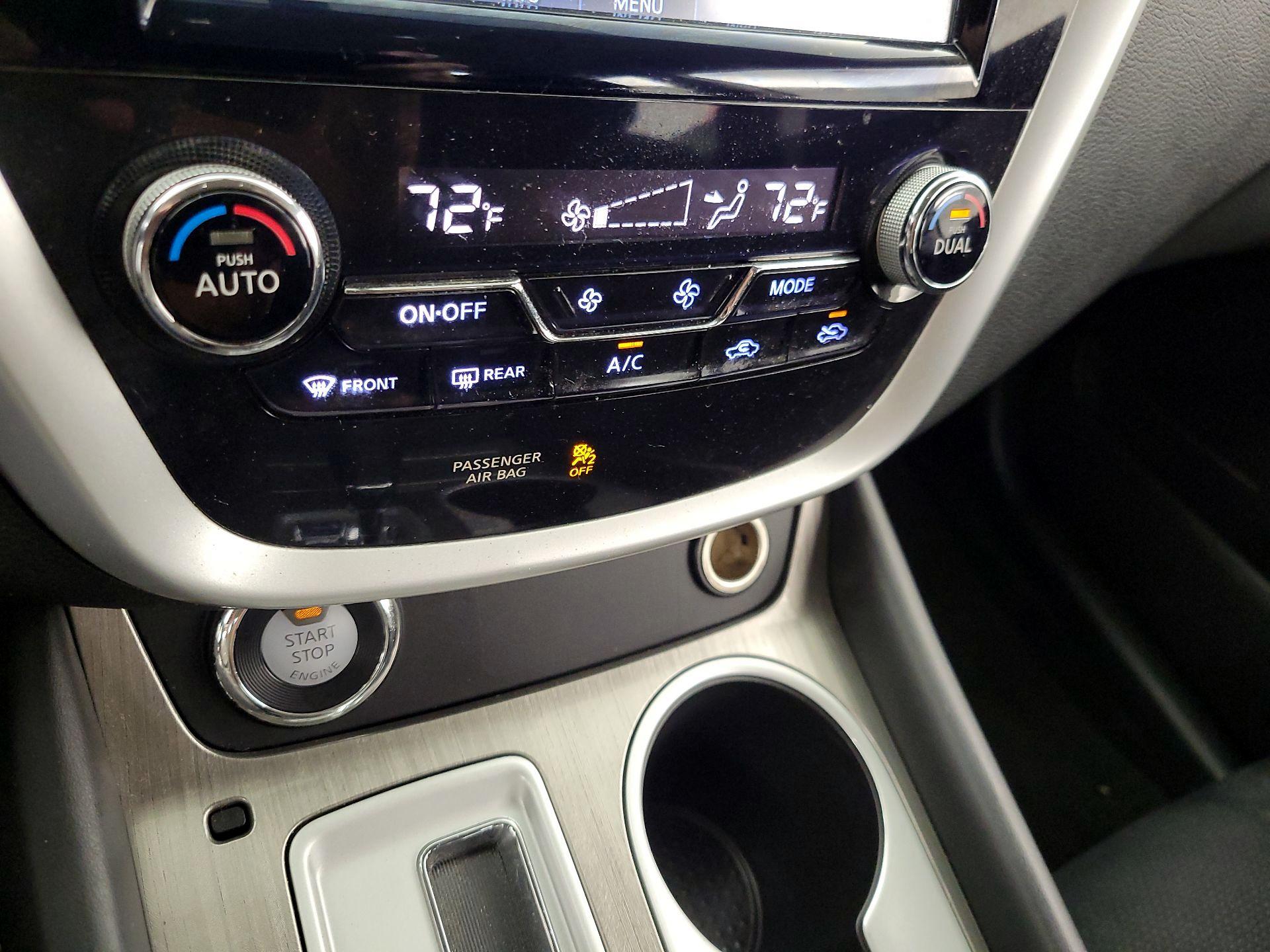 Thumbnail: 2016 Nissan Murano - 17