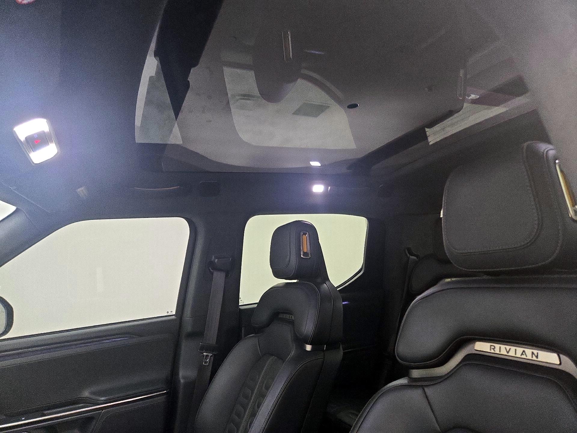 Thumbnail: 2022 Rivian R1T - 19