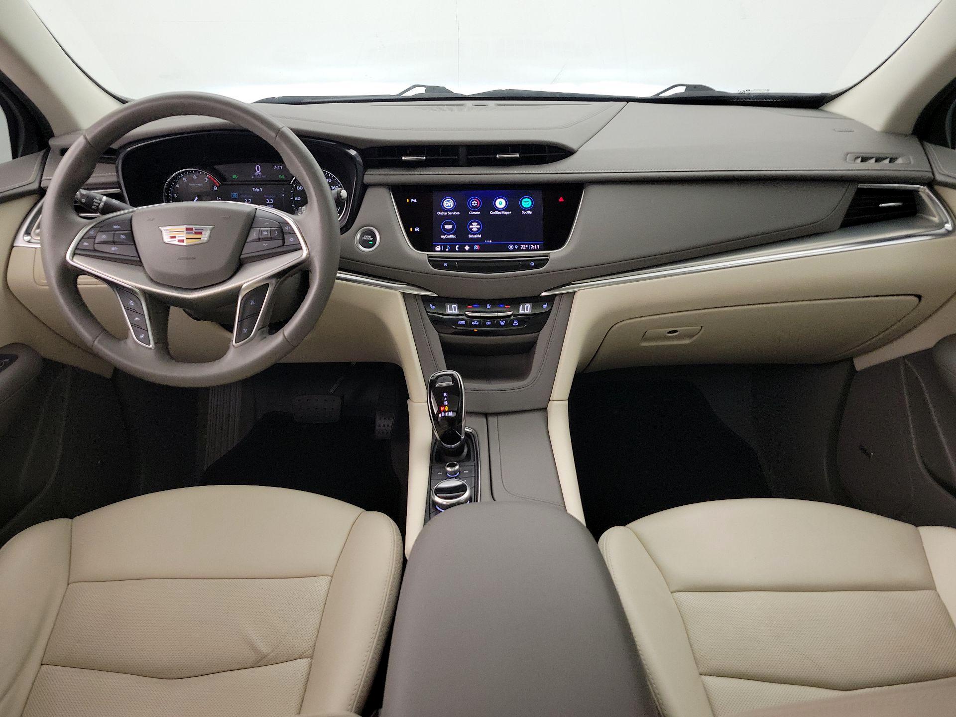 Thumbnail: 2022 Cadillac XT5 - 9