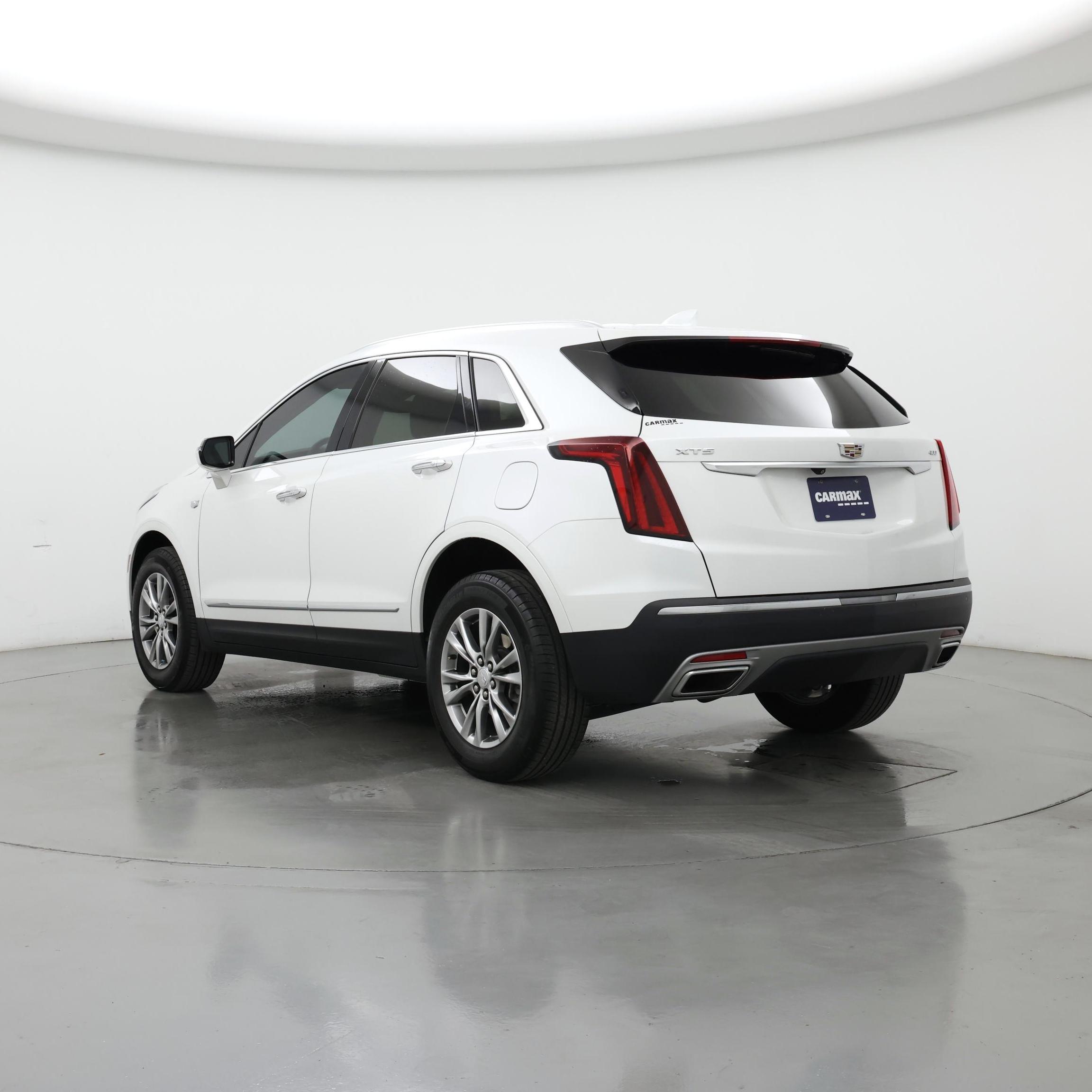 Thumbnail: 2022 Cadillac XT5 - 2