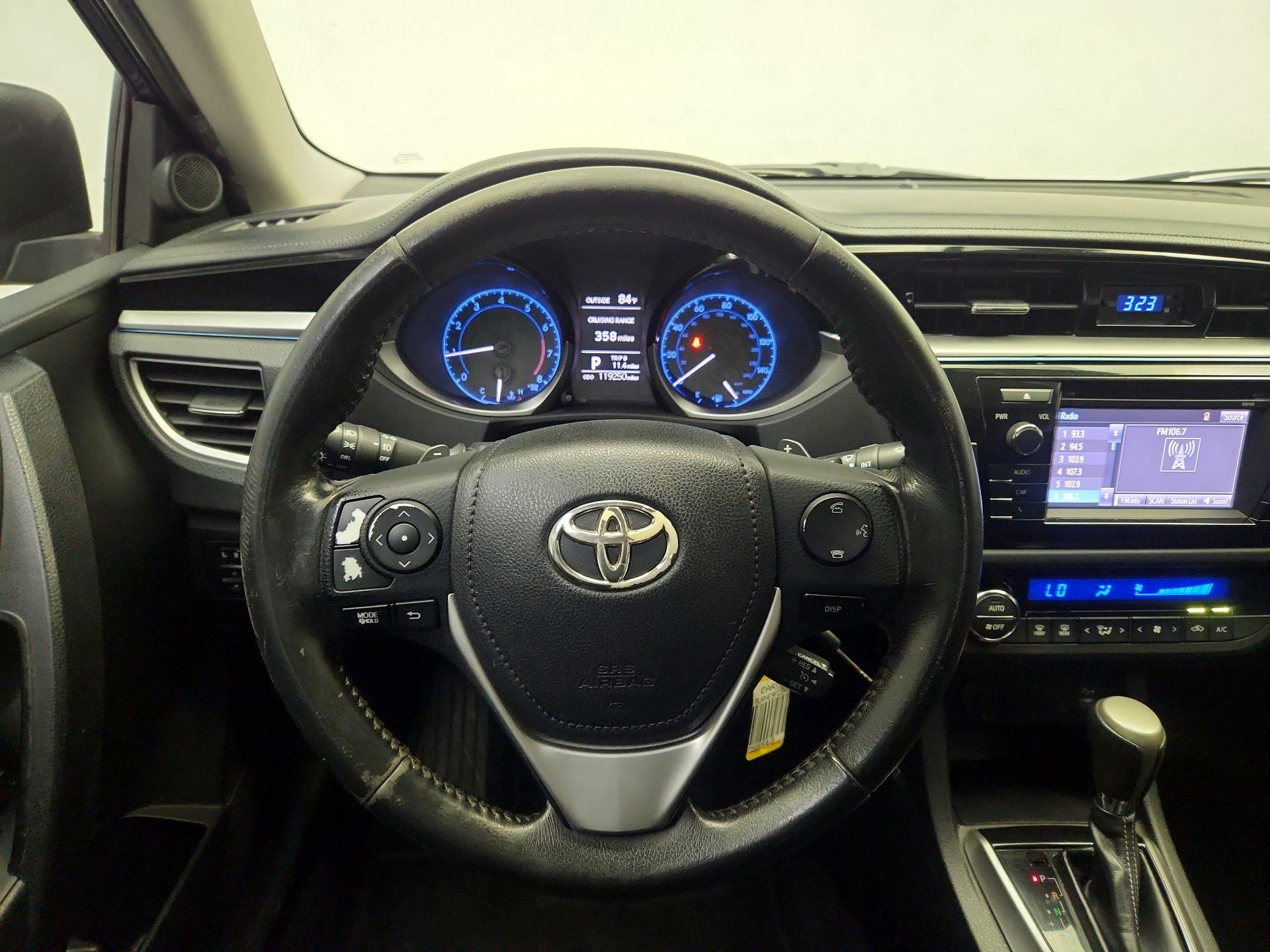 Thumbnail: 2015 Toyota Corolla - 10