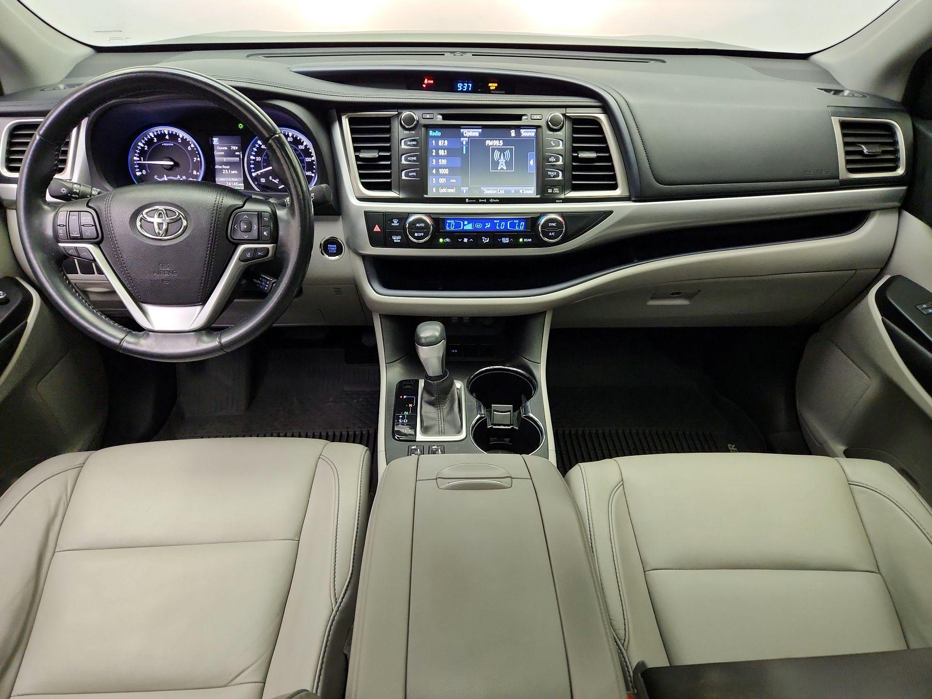 Thumbnail: 2017 Toyota Highlander - 9